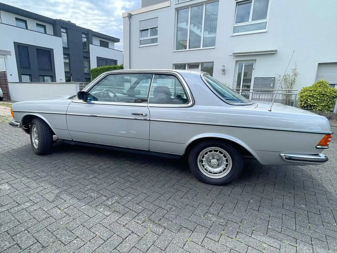 Mercedes-Benz Baureihe 123 230CE Coupé | Oldtimer | Original | Top-Zustand, foto 1