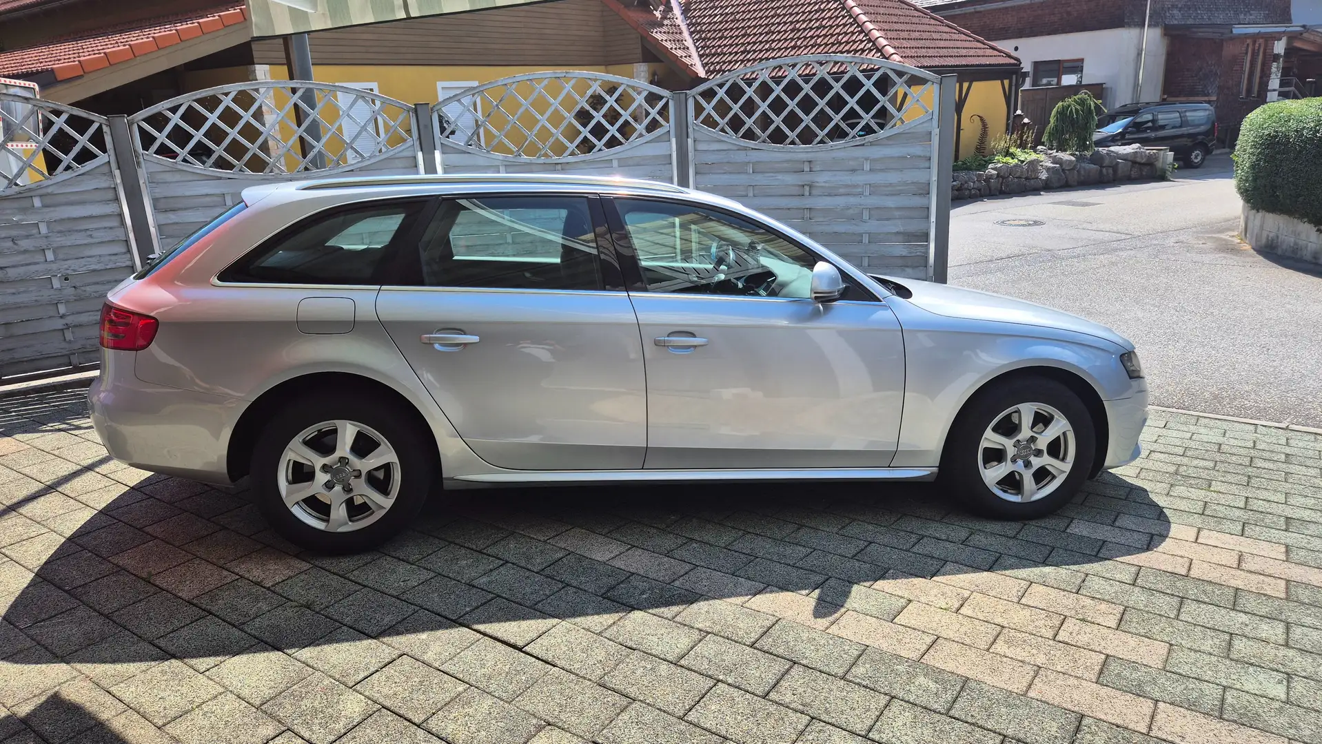 Audi A4 A4 Avant 2,0 TDI DPF Silber - 1
