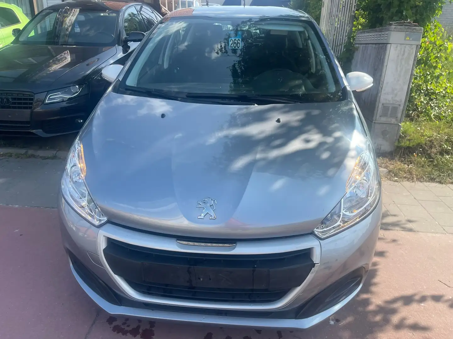 Peugeot 208 1.2i PureTech Like S Silver - 2