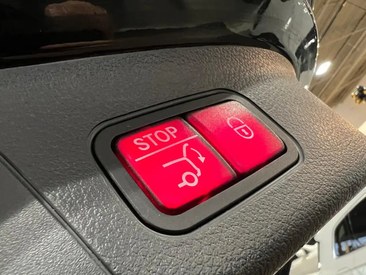 Mercedes-Benz GLA снимка Mercedes-Benz GLA