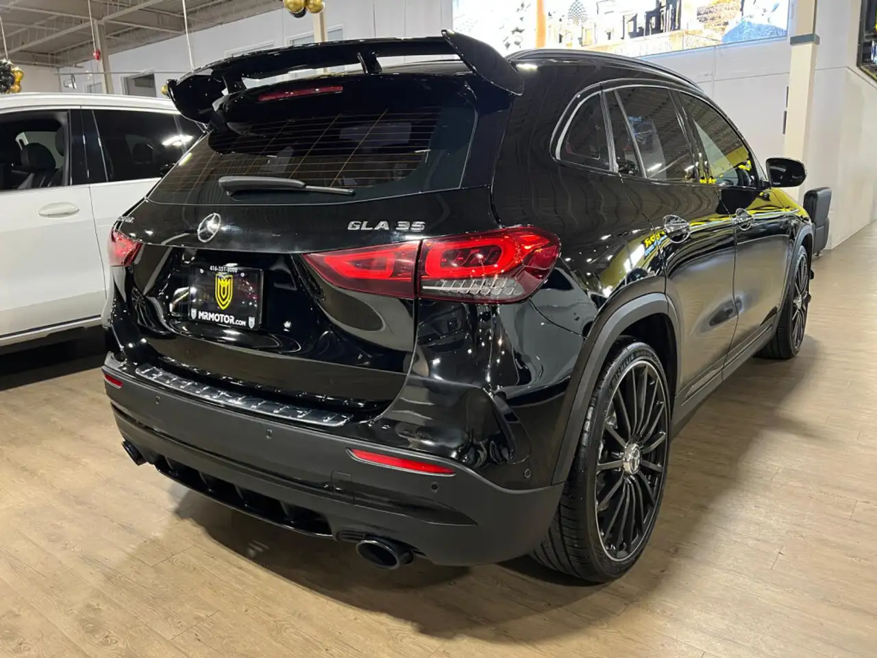 Mercedes-Benz GLA снимка Mercedes-Benz GLA