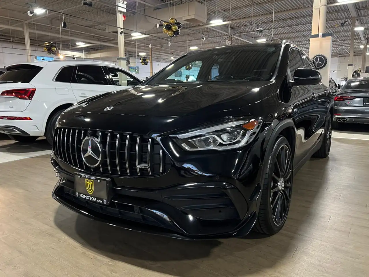 Mercedes-Benz GLA снимка Mercedes-Benz GLA