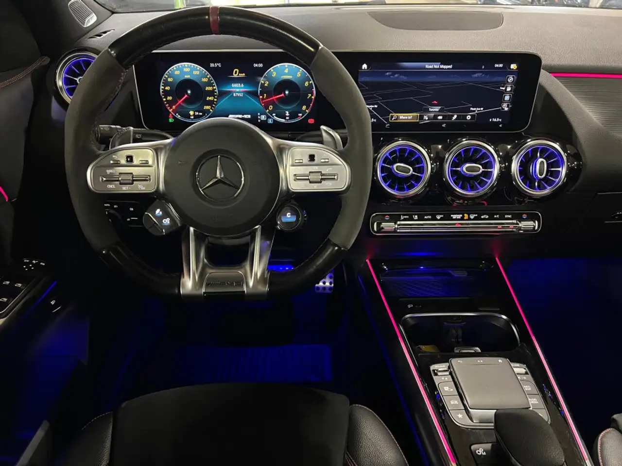 Mercedes-Benz GLA снимка Mercedes-Benz GLA