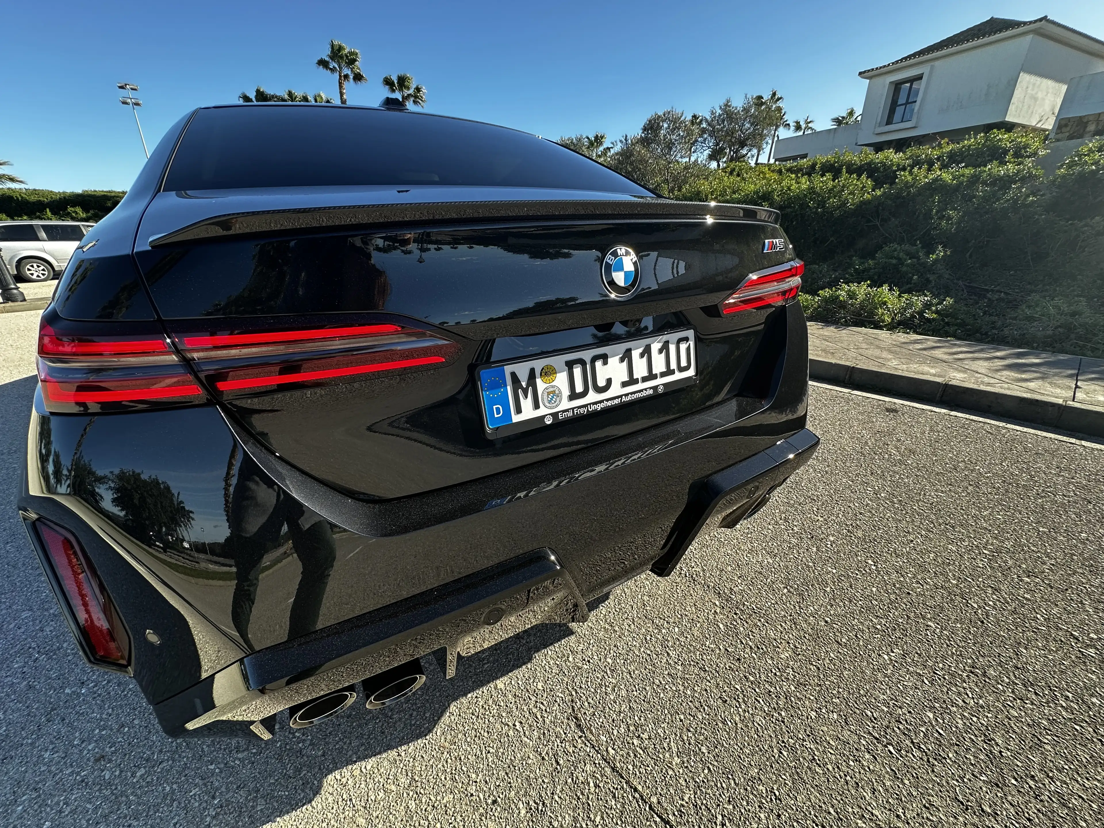 BMW M5 Full Specs/Carbon Package/Wie Neu — photo 11