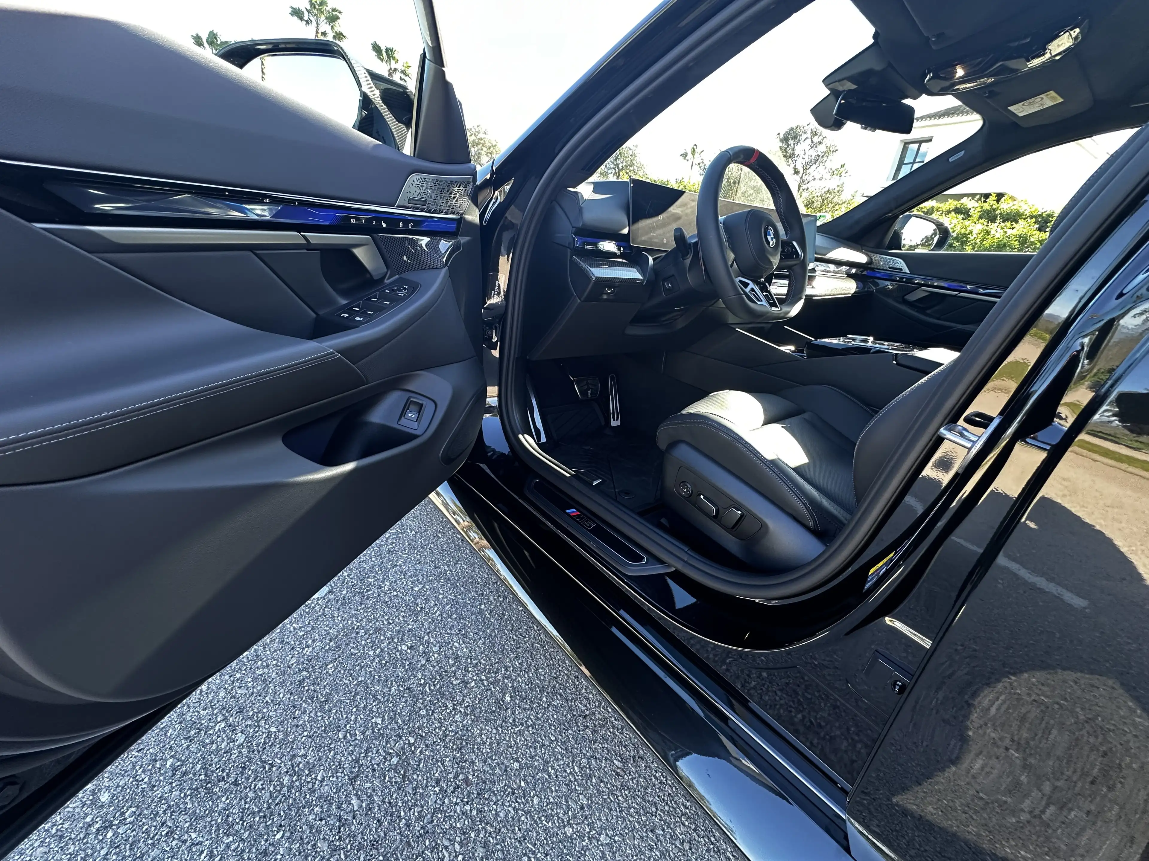 BMW M5 Full Specs/Carbon Package/Wie Neu — photo 9