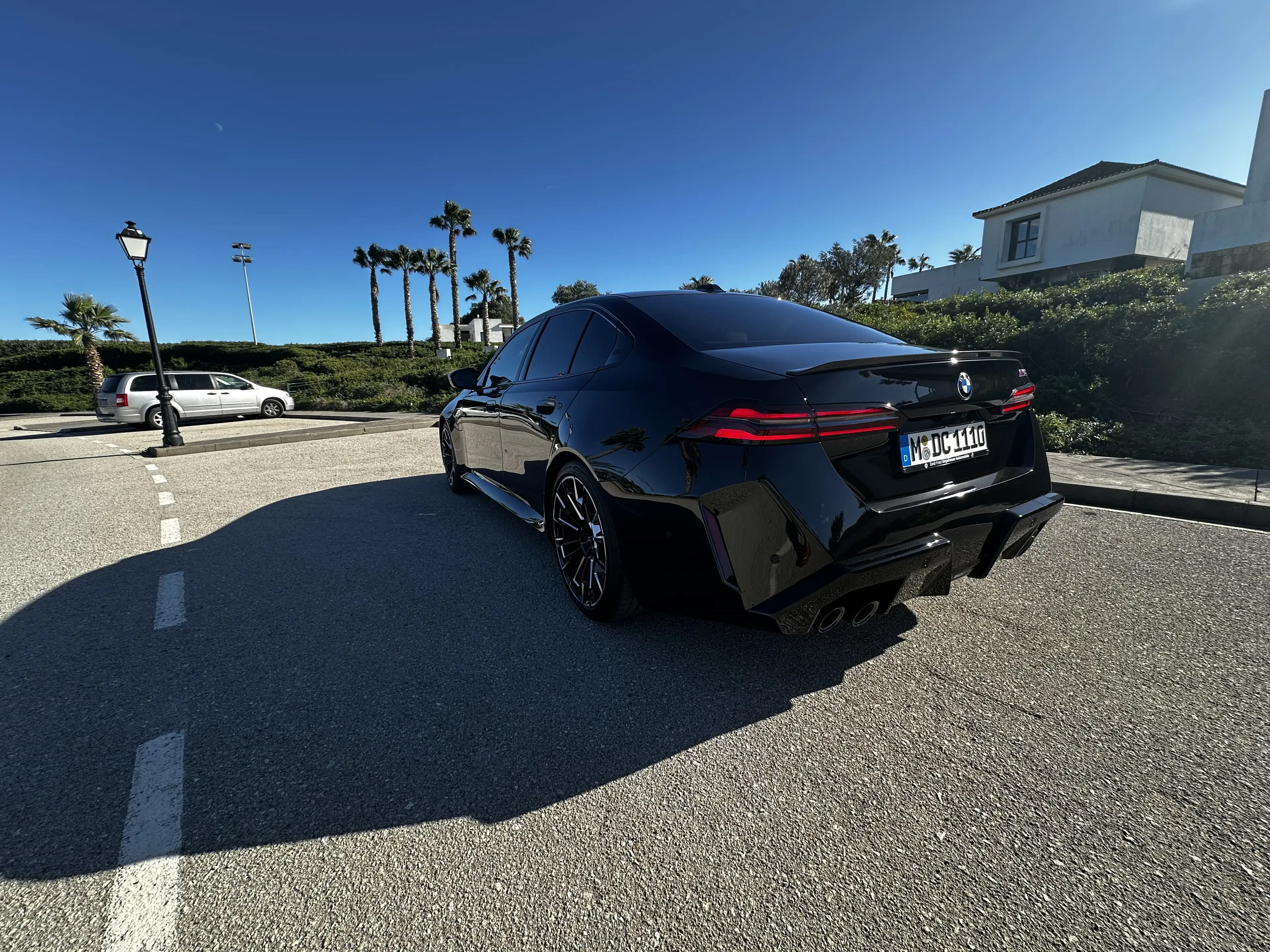 BMW M5 Full Specs/Carbon Package/Wie Neu — photo 3
