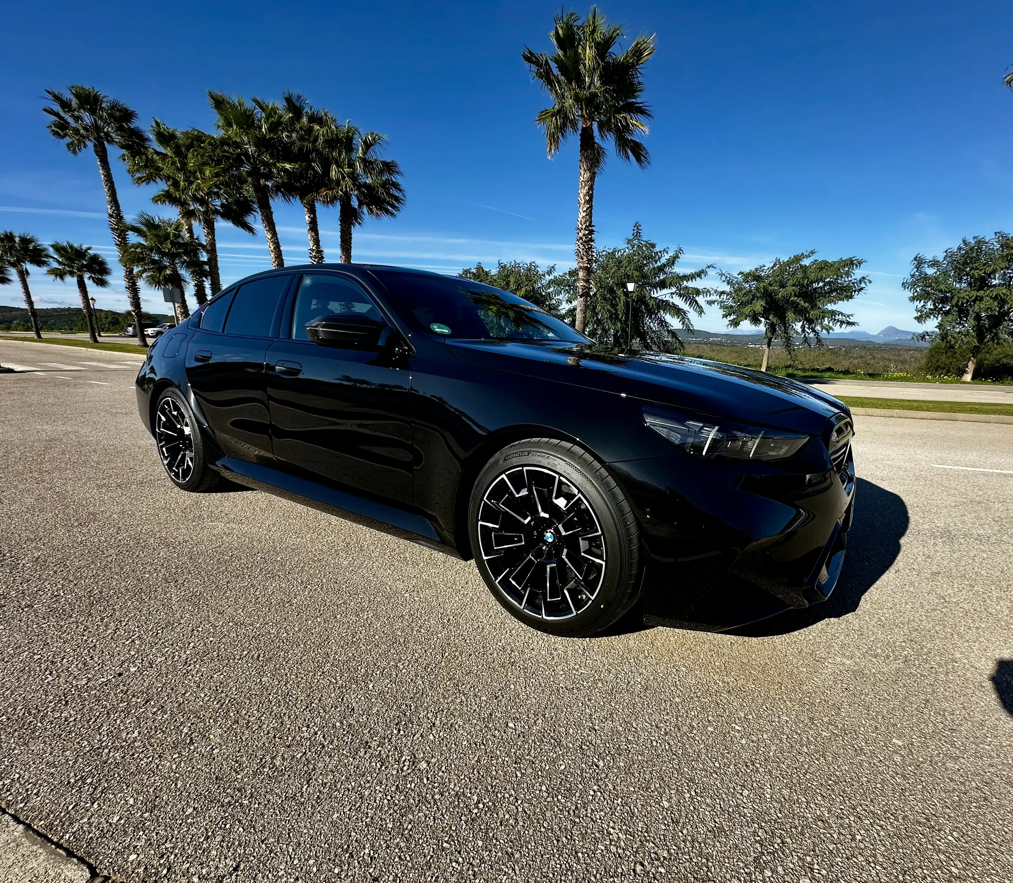 BMW M5 Full Specs/Carbon Package/Wie Neu — photo 5