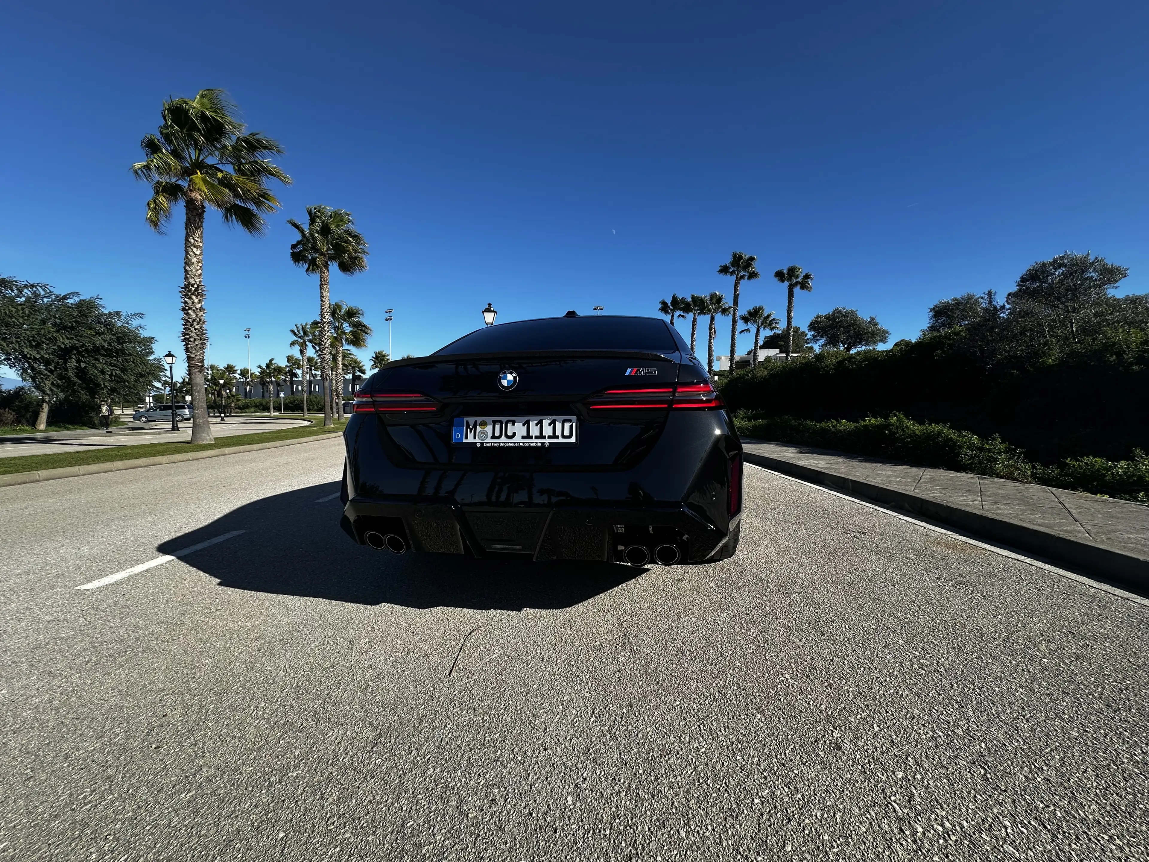 BMW M5 Full Specs/Carbon Package/Wie Neu — photo 4