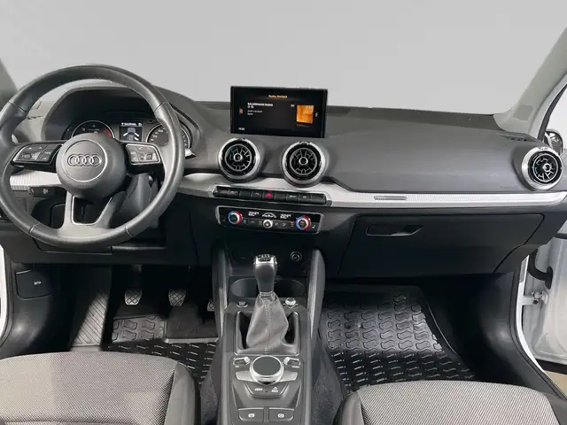 Audi Q2 view 7