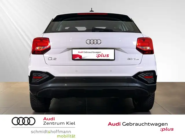 Audi Q2 view 5