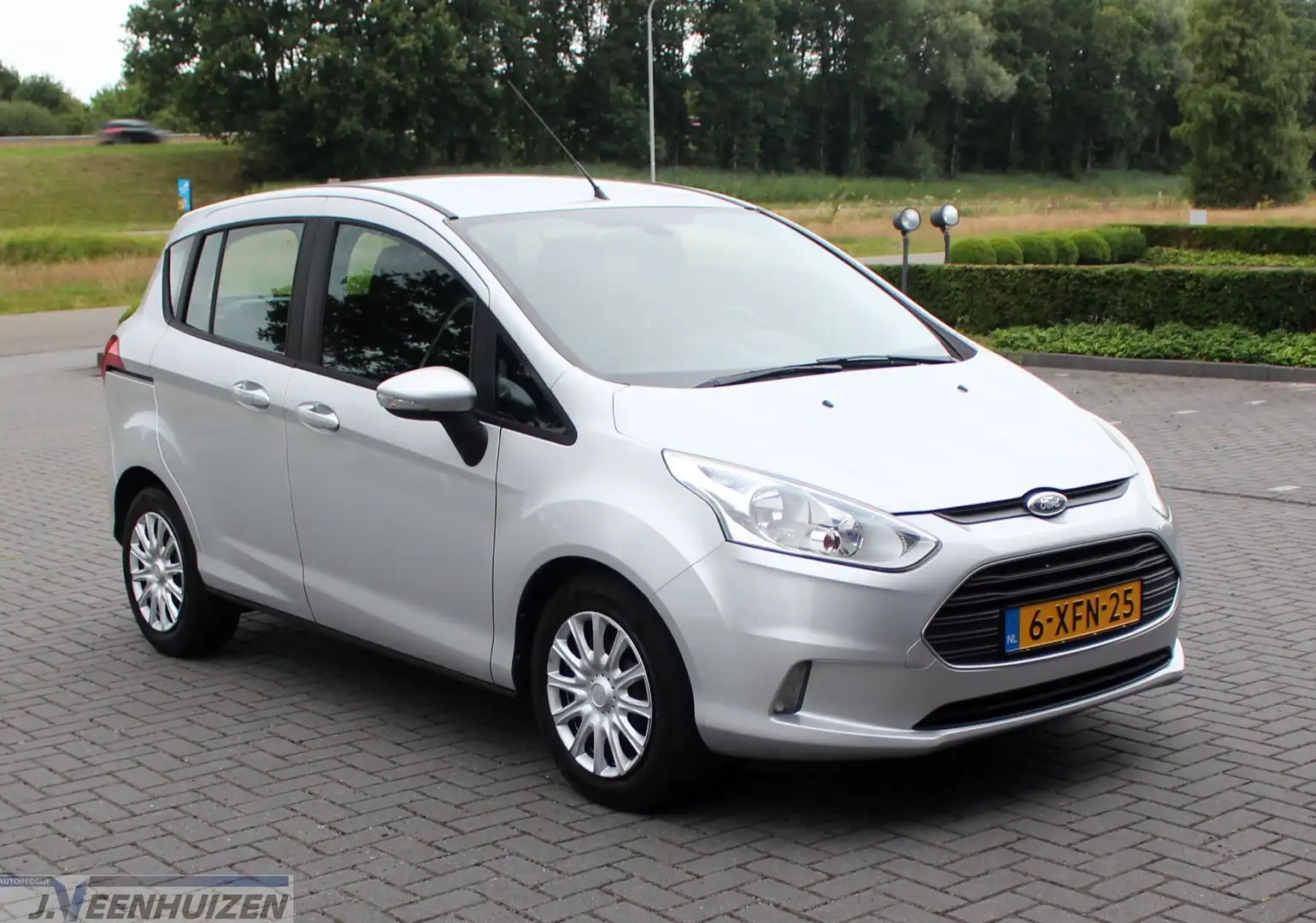 Ford B-Max 1.0 EcoBoost Style Bj '14 Hele nette auto!! Grijs - 1