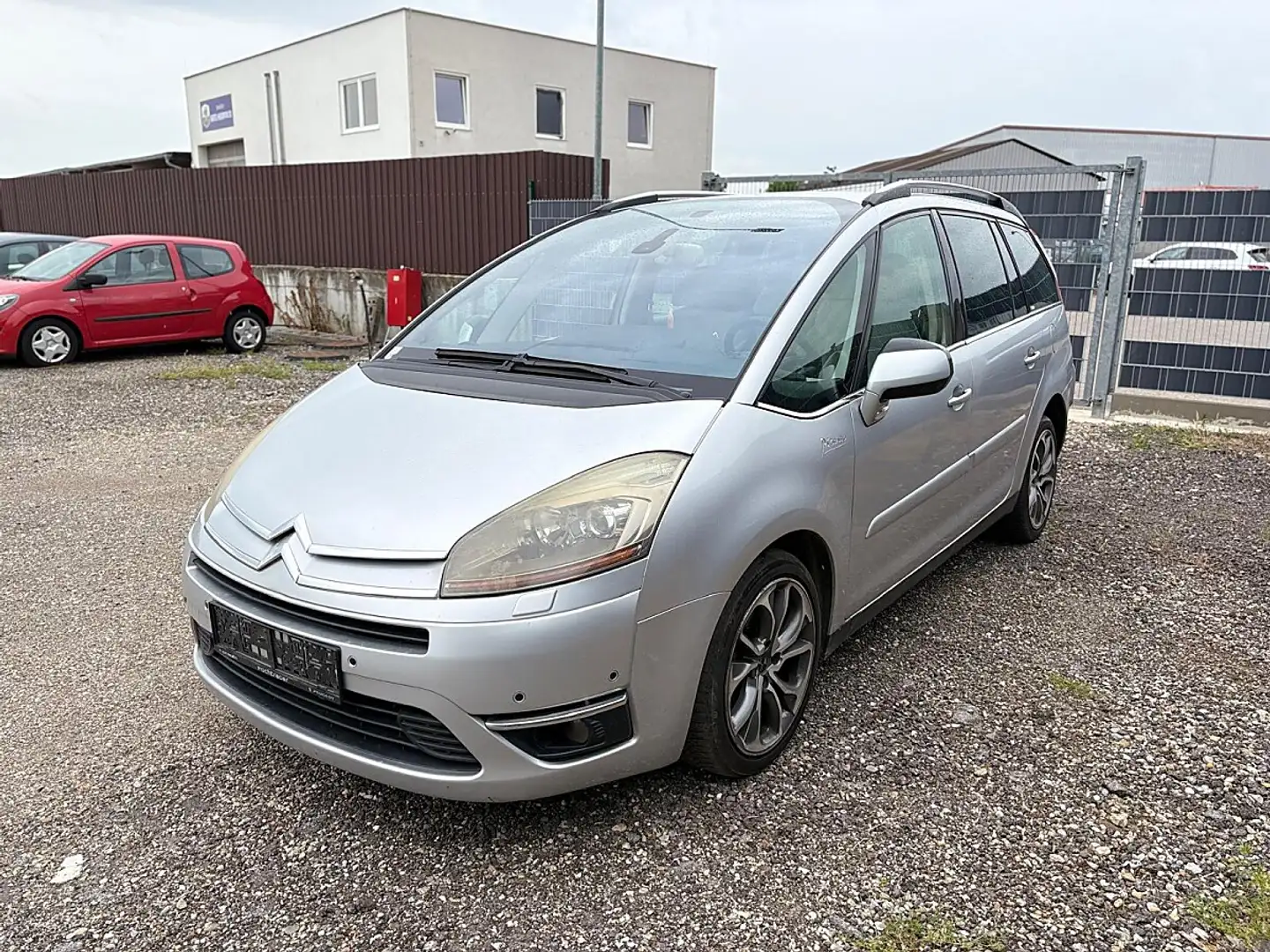 Citroen Grand C4 Picasso 1,6 HDi SX EGS6 FAP Silber - 1