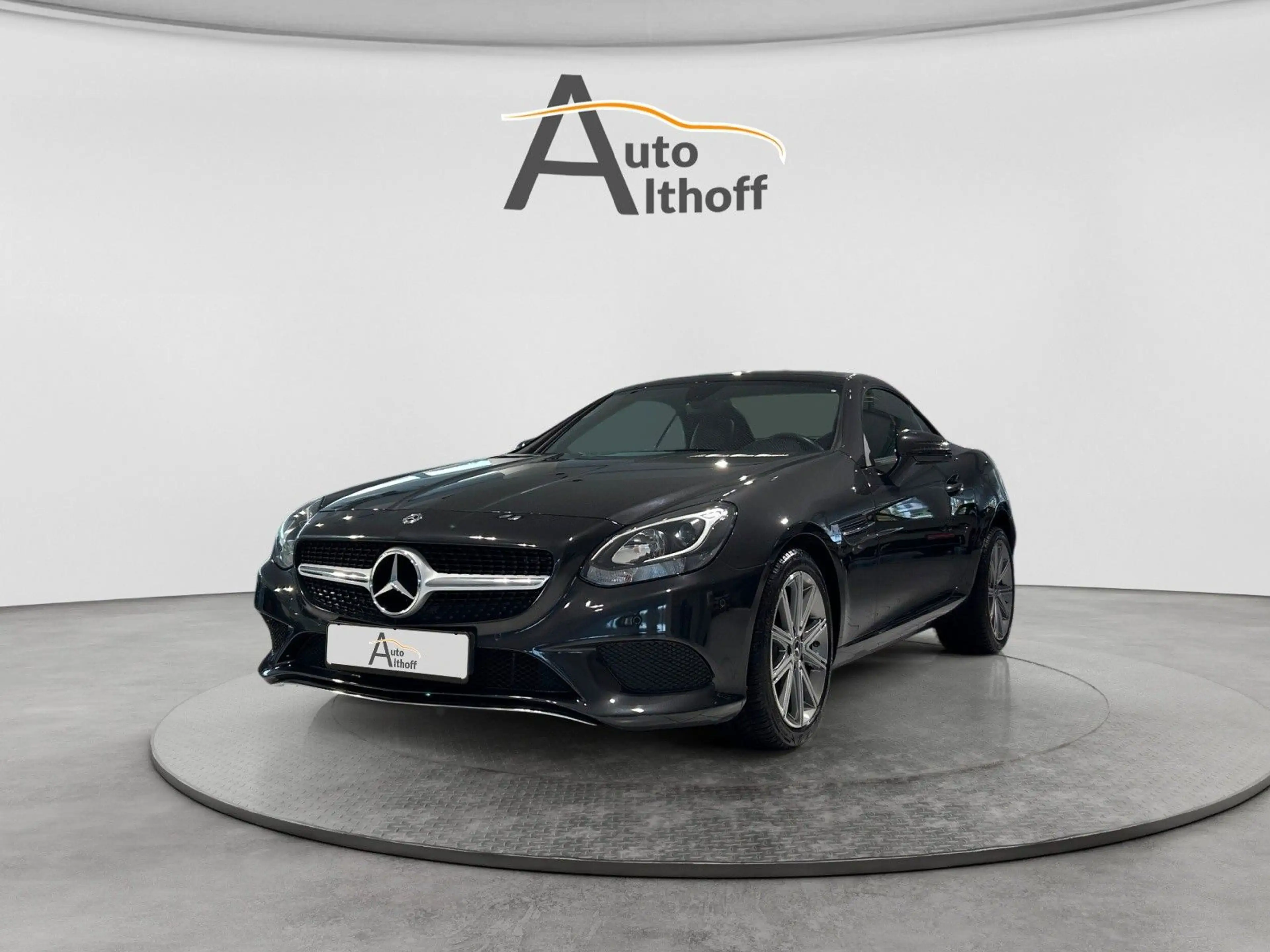 Mercedes-Benz SLC 300 Roadster Aut. SHZ PARK LEDER SCHECKHEFT — photo 3