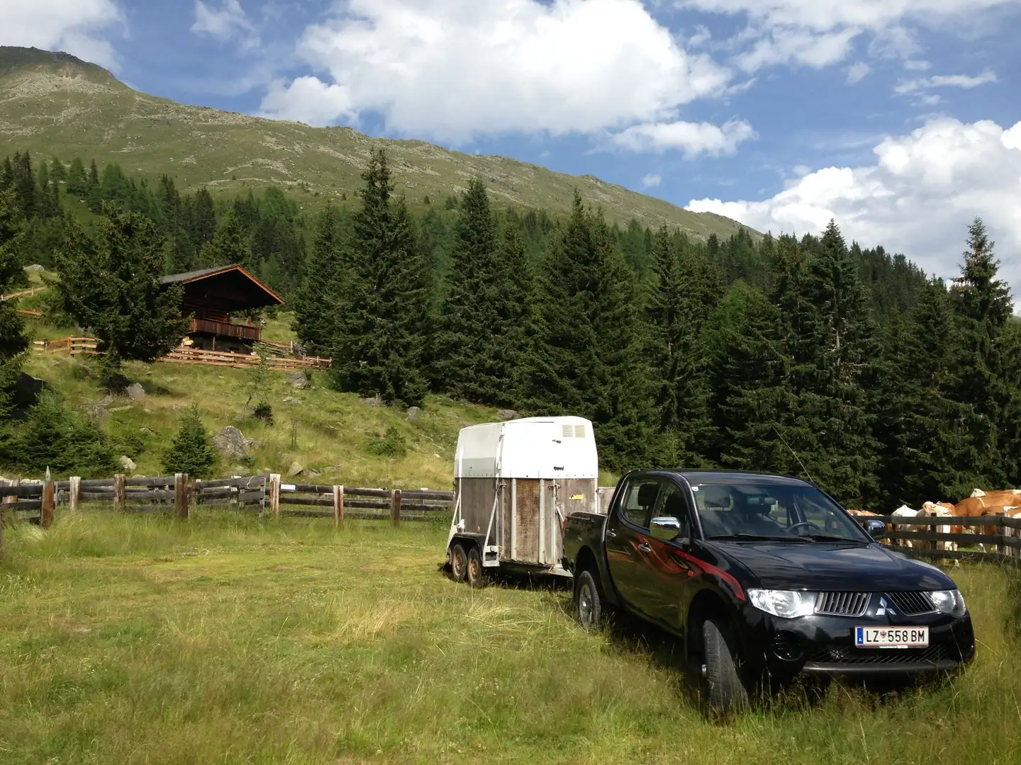 Mitsubishi L200 DI-D Чорний - 1