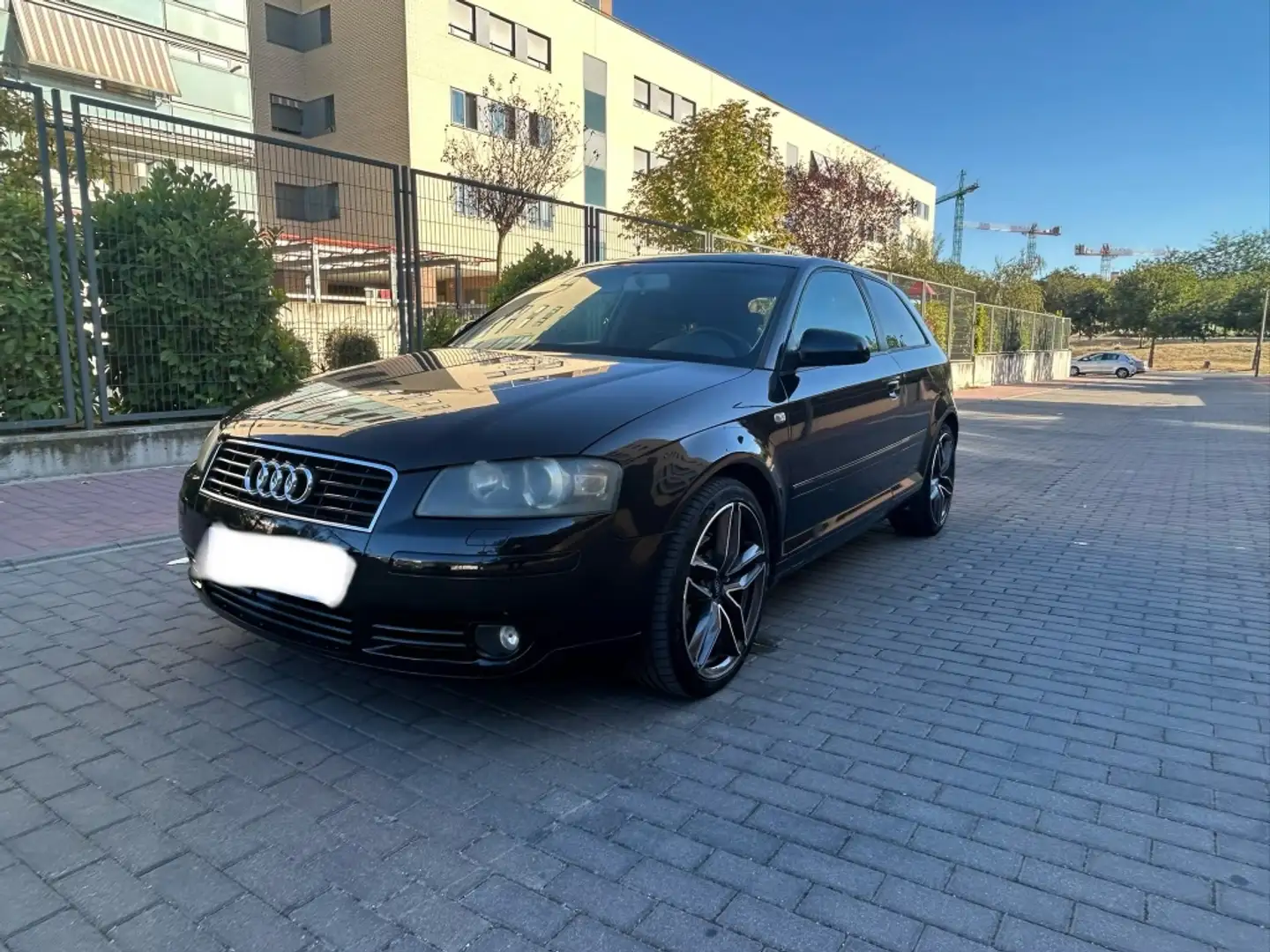 Audi A3 2.0TDI Ambiente Negro - 1