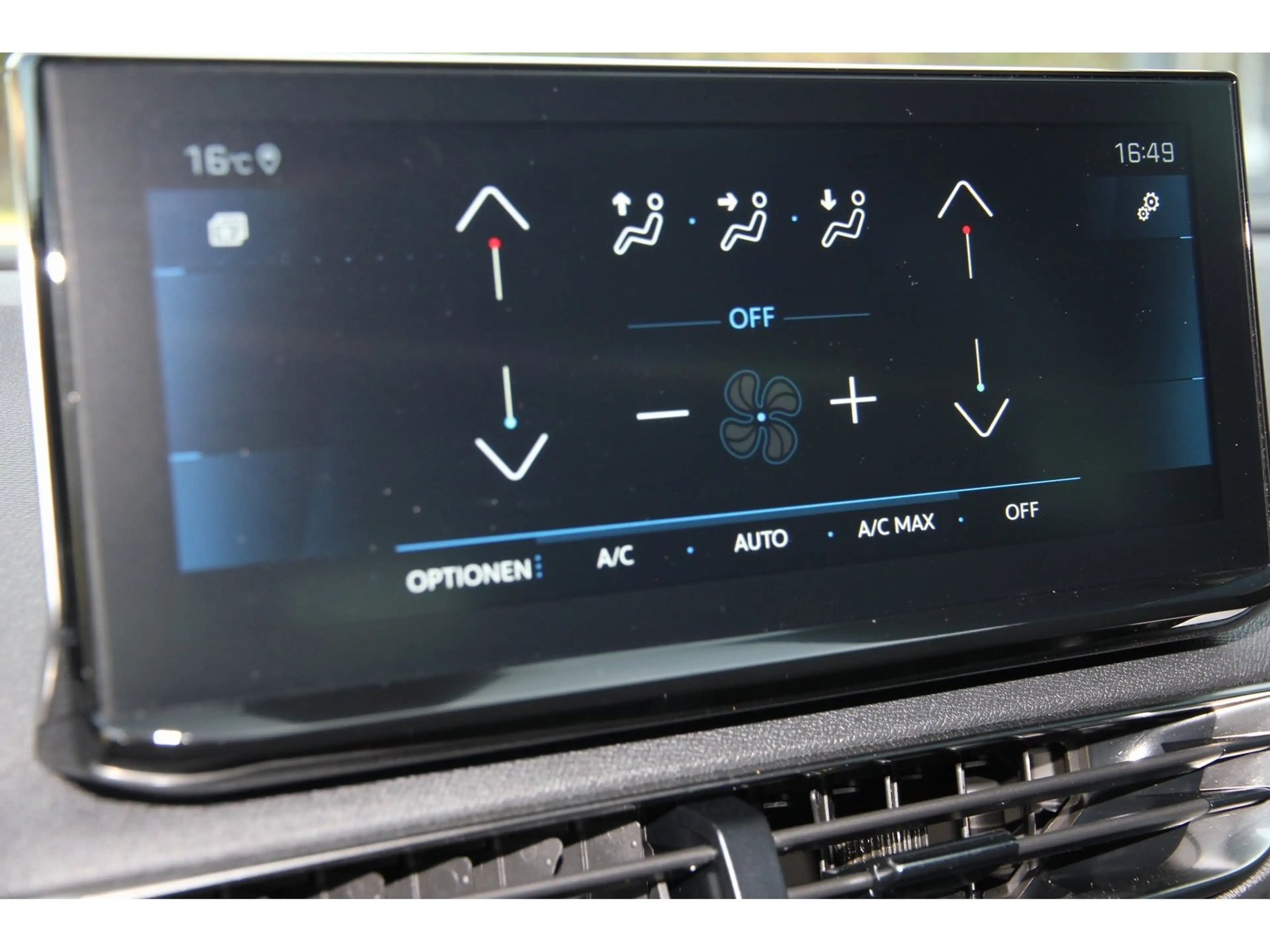 Peugeot 3008 Allure P. 130 Navi SHZ EPHvh Kamera GJR ACC — photo 21