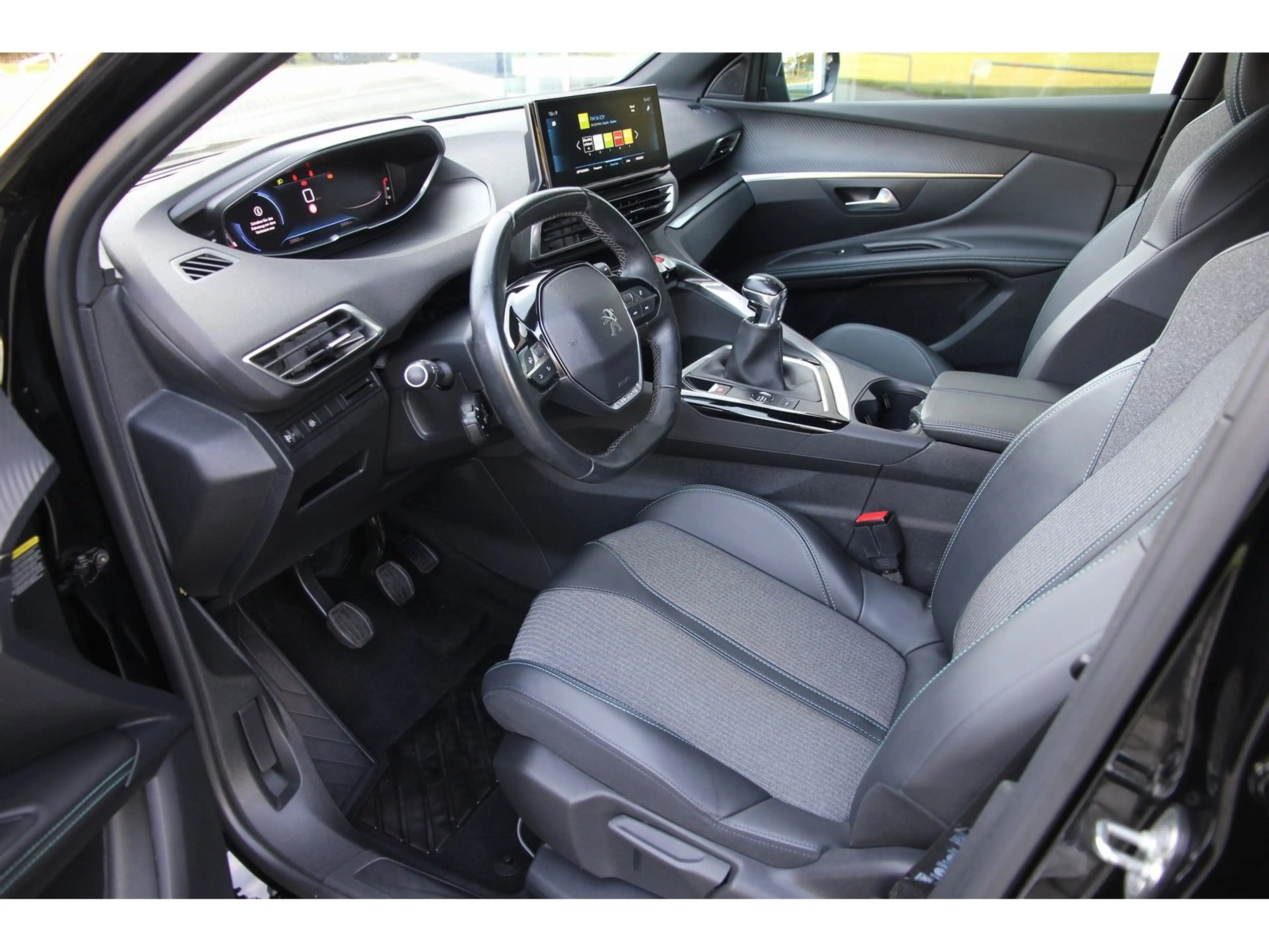 Peugeot 3008 Allure P. 130 Navi SHZ EPHvh Kamera GJR ACC — photo 13