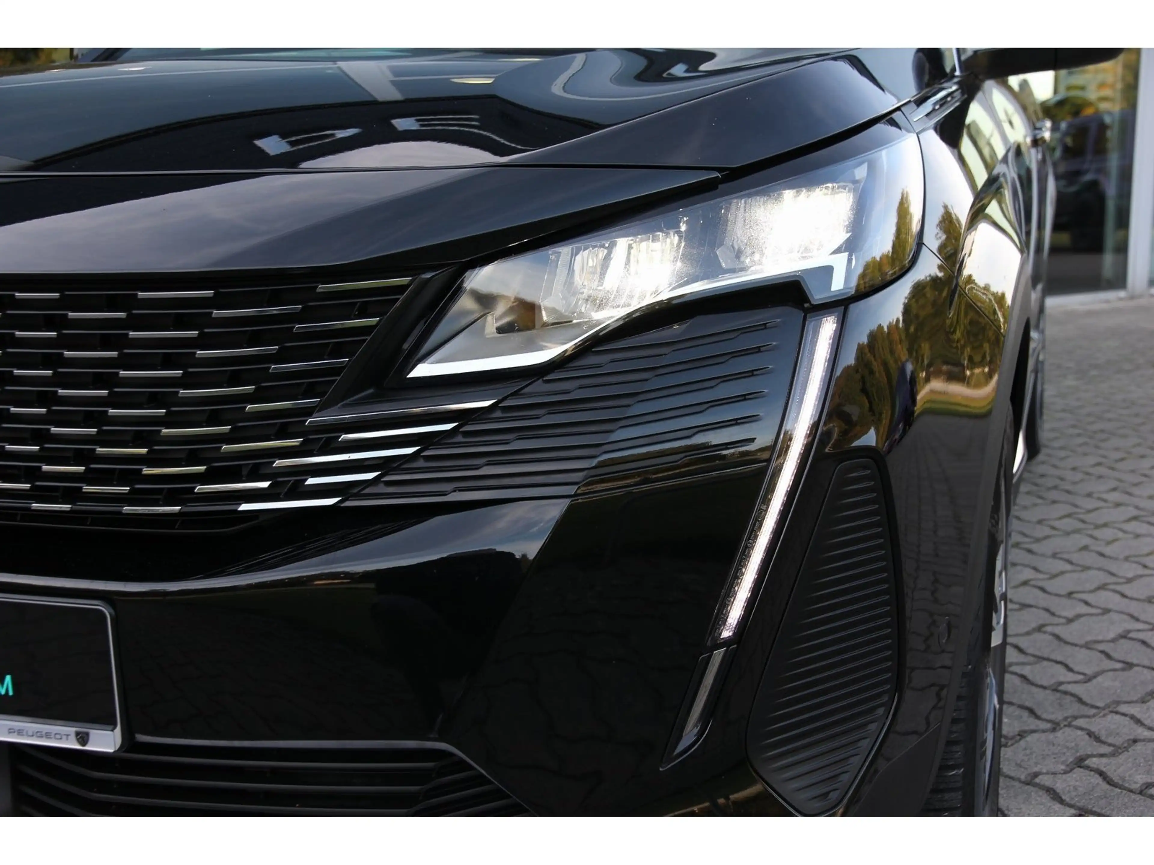Peugeot 3008 Allure P. 130 Navi SHZ EPHvh Kamera GJR ACC — photo 5