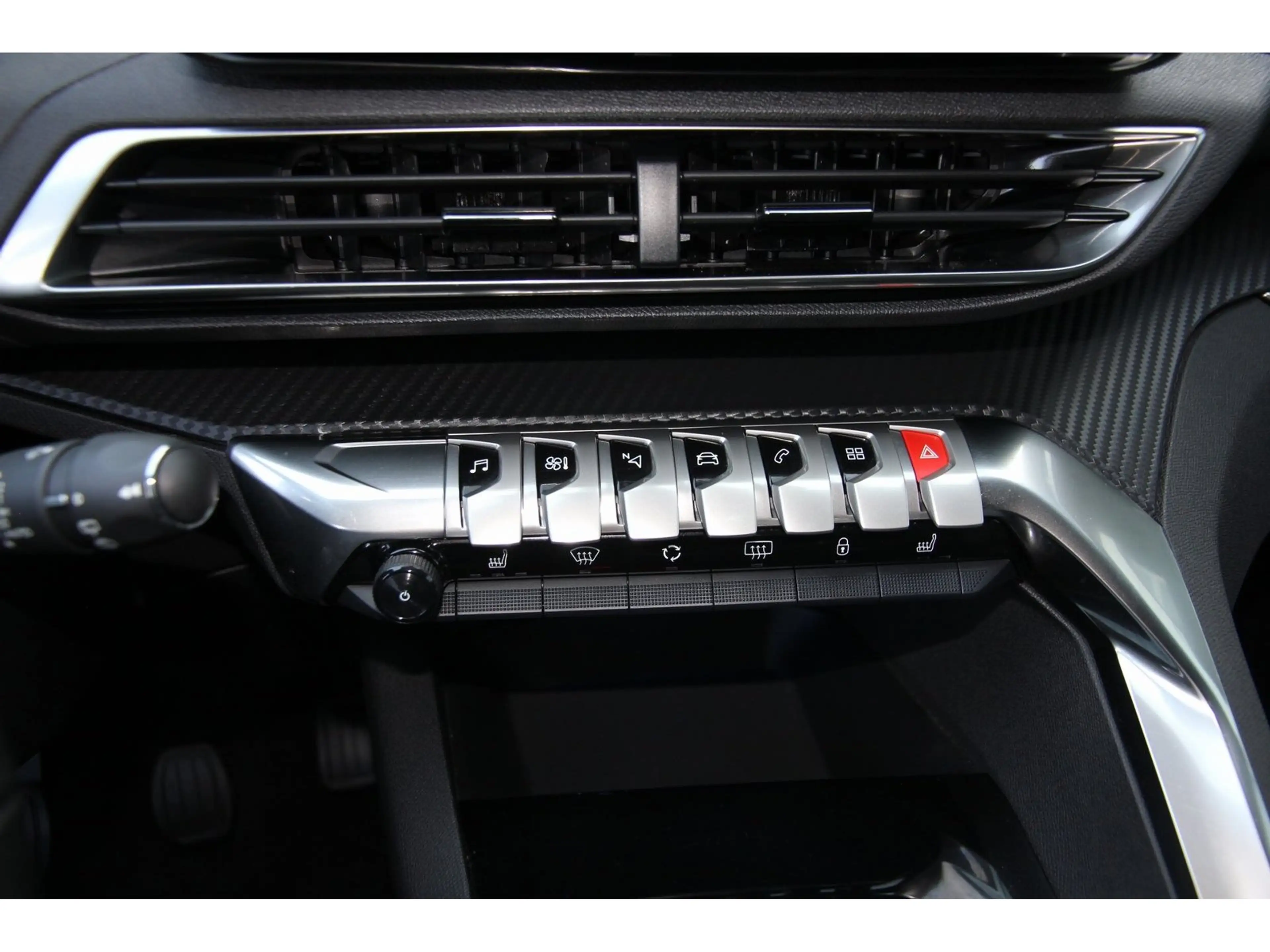 Peugeot 3008 Allure P. 130 Navi SHZ EPHvh Kamera GJR ACC — photo 26