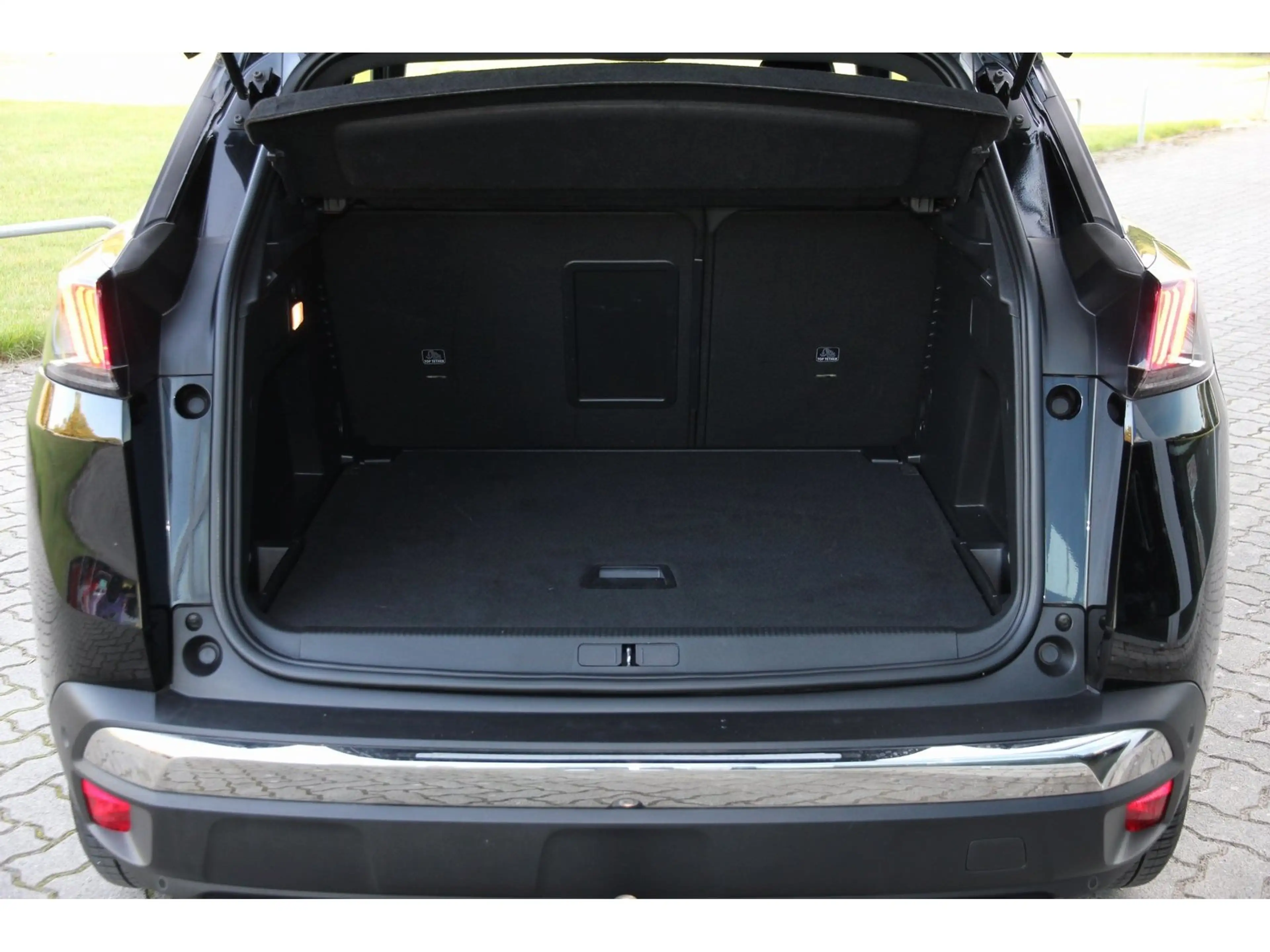 Peugeot 3008 Allure P. 130 Navi SHZ EPHvh Kamera GJR ACC — photo 8