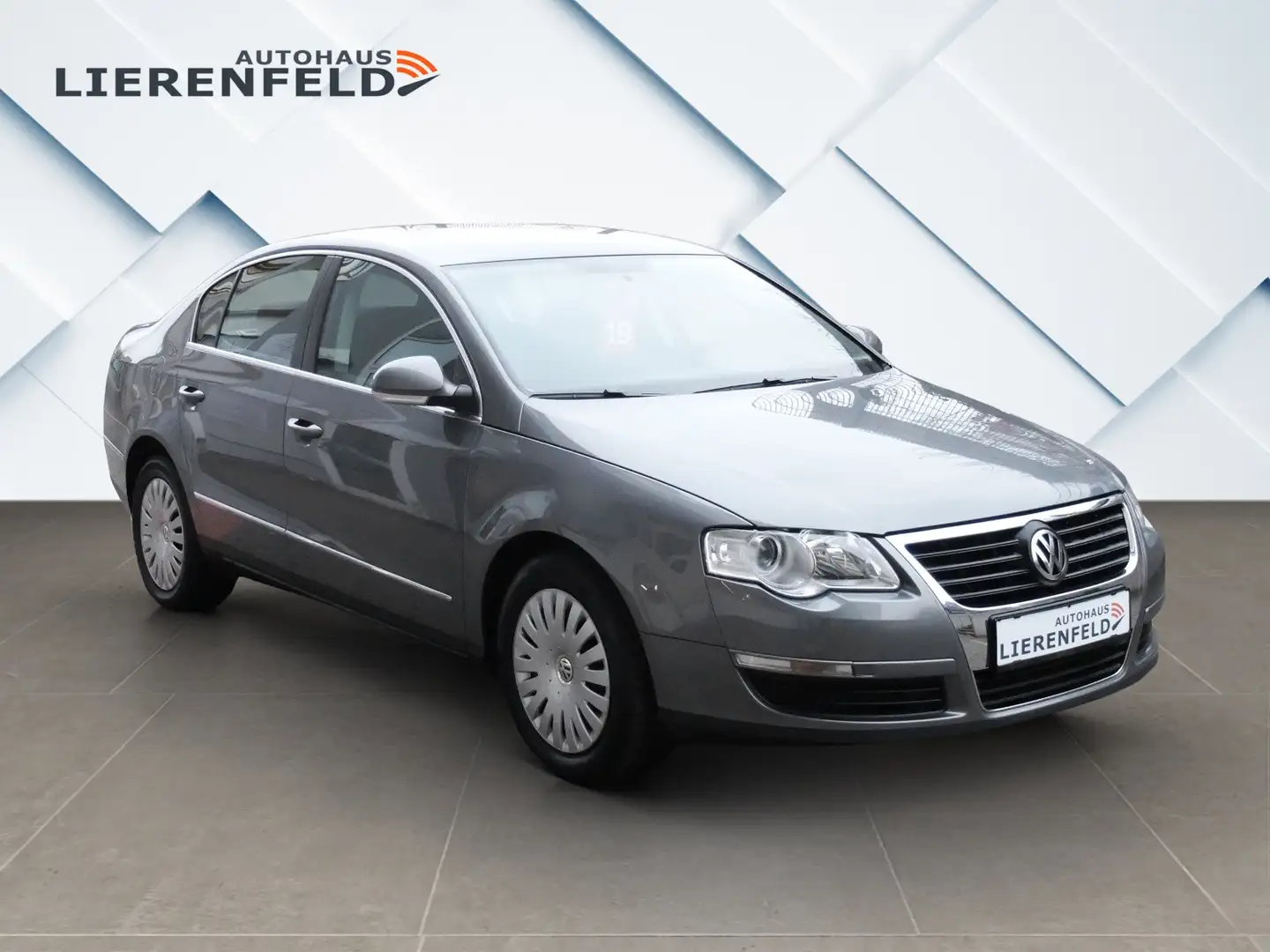 Volkswagen Passat 2.0 TDI Comfortline 1.Hand nur 24 Tkm Gris - 2