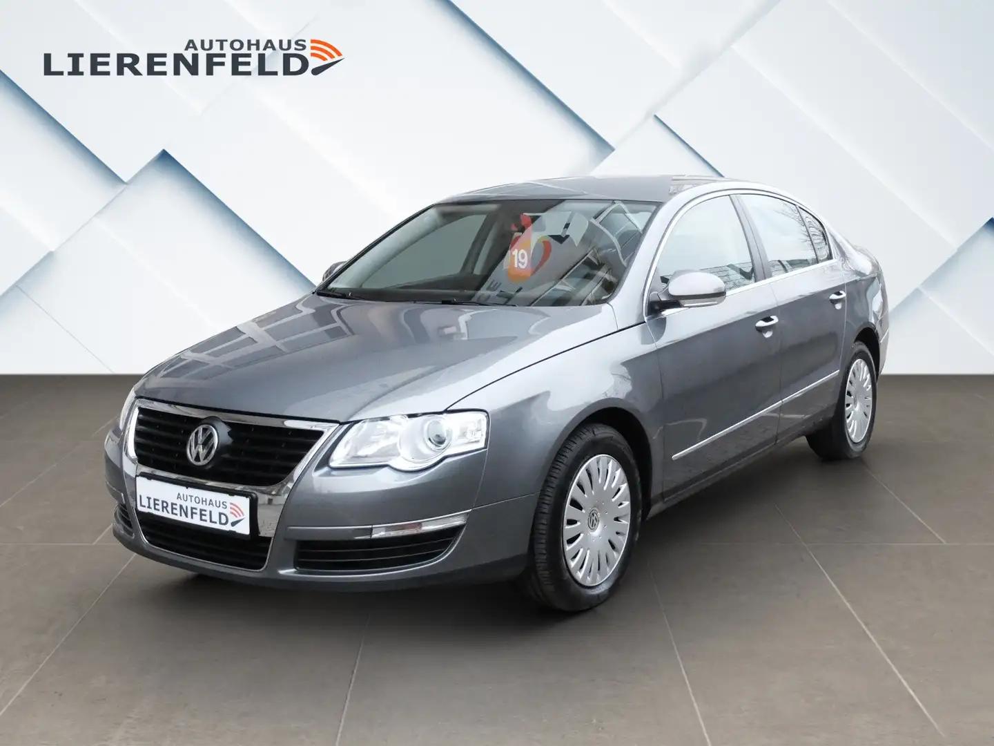 Volkswagen Passat 2.0 TDI Comfortline 1.Hand nur 24 Tkm Gris - 1