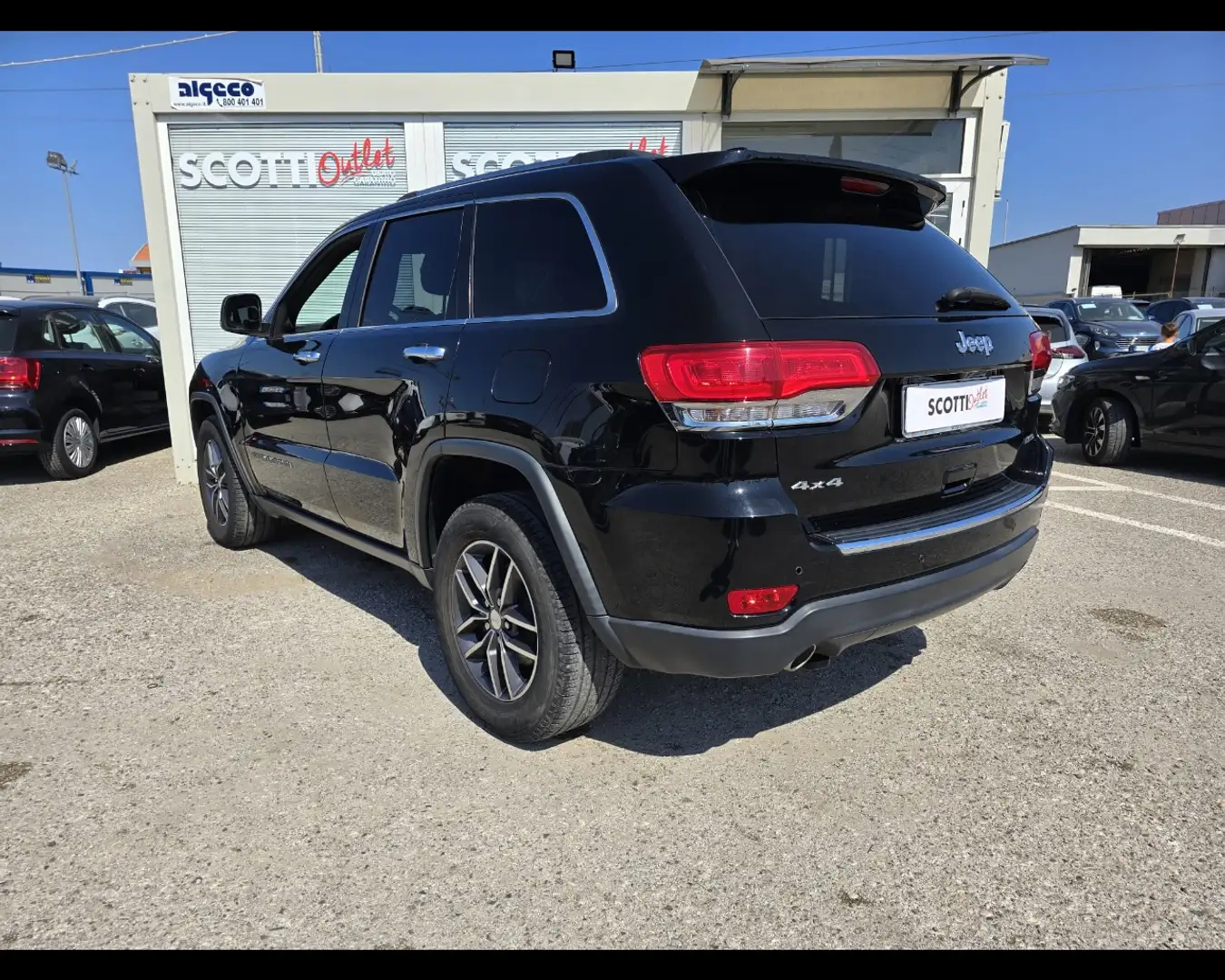 Jeep Grand Cherokee 3.0 CRD Limited crna - 2