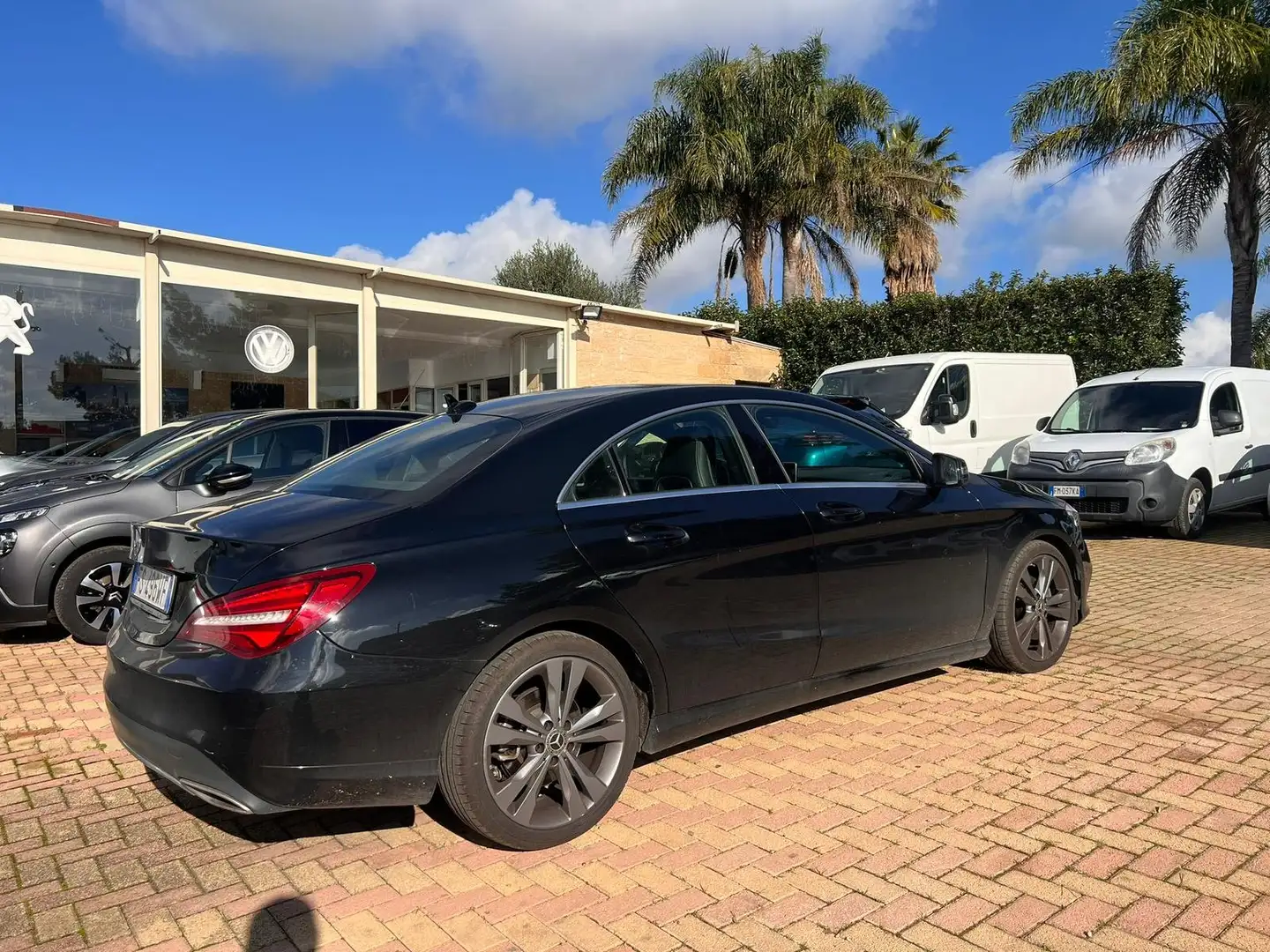 Mercedes-Benz CLA 200 CLA 200 d (cdi) Business auto Noir - 1