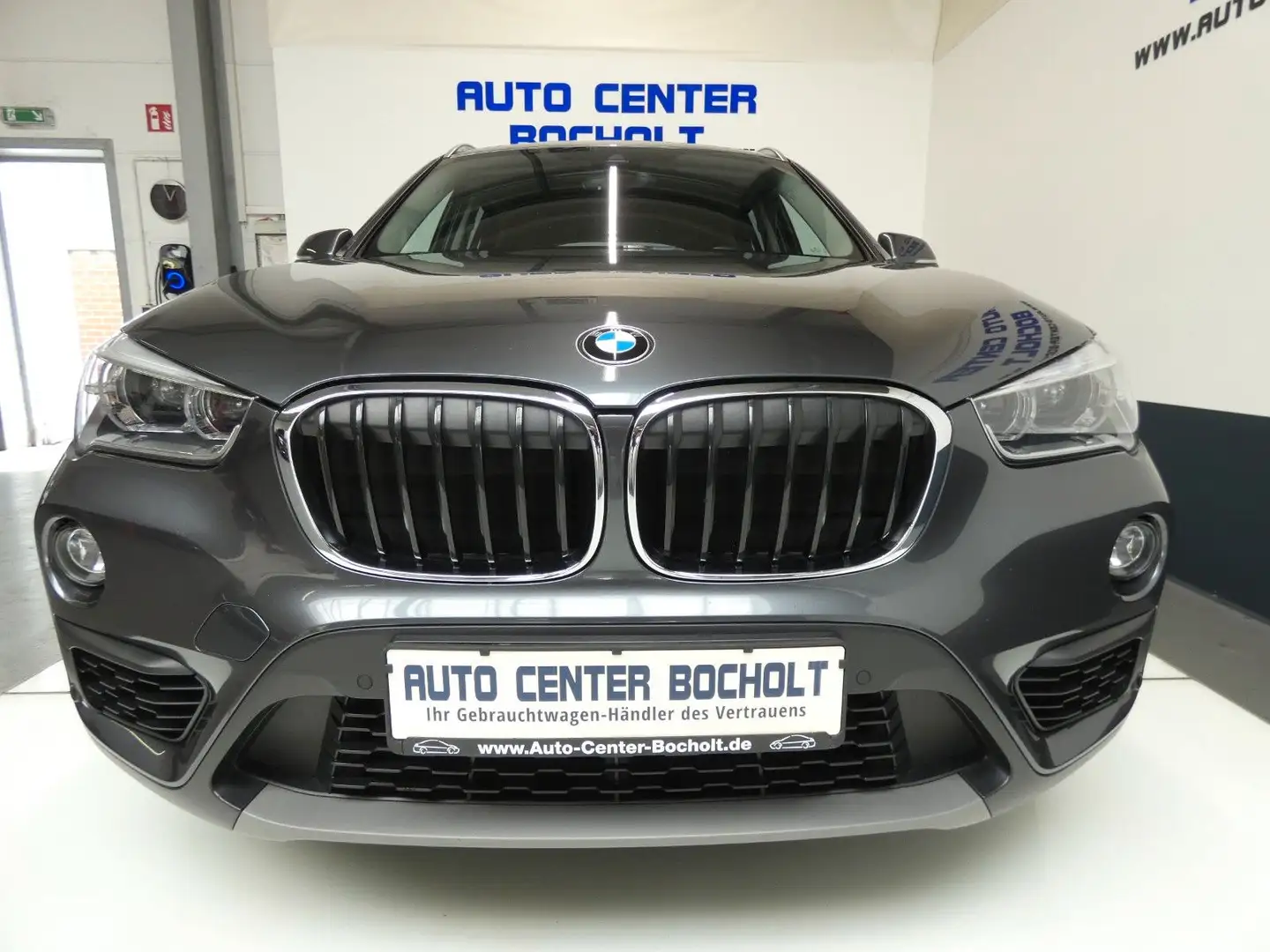 BMW X1 sDrive 18 i Advantage*Navi*RFK*AHK*PDC*LED Grigio - 1