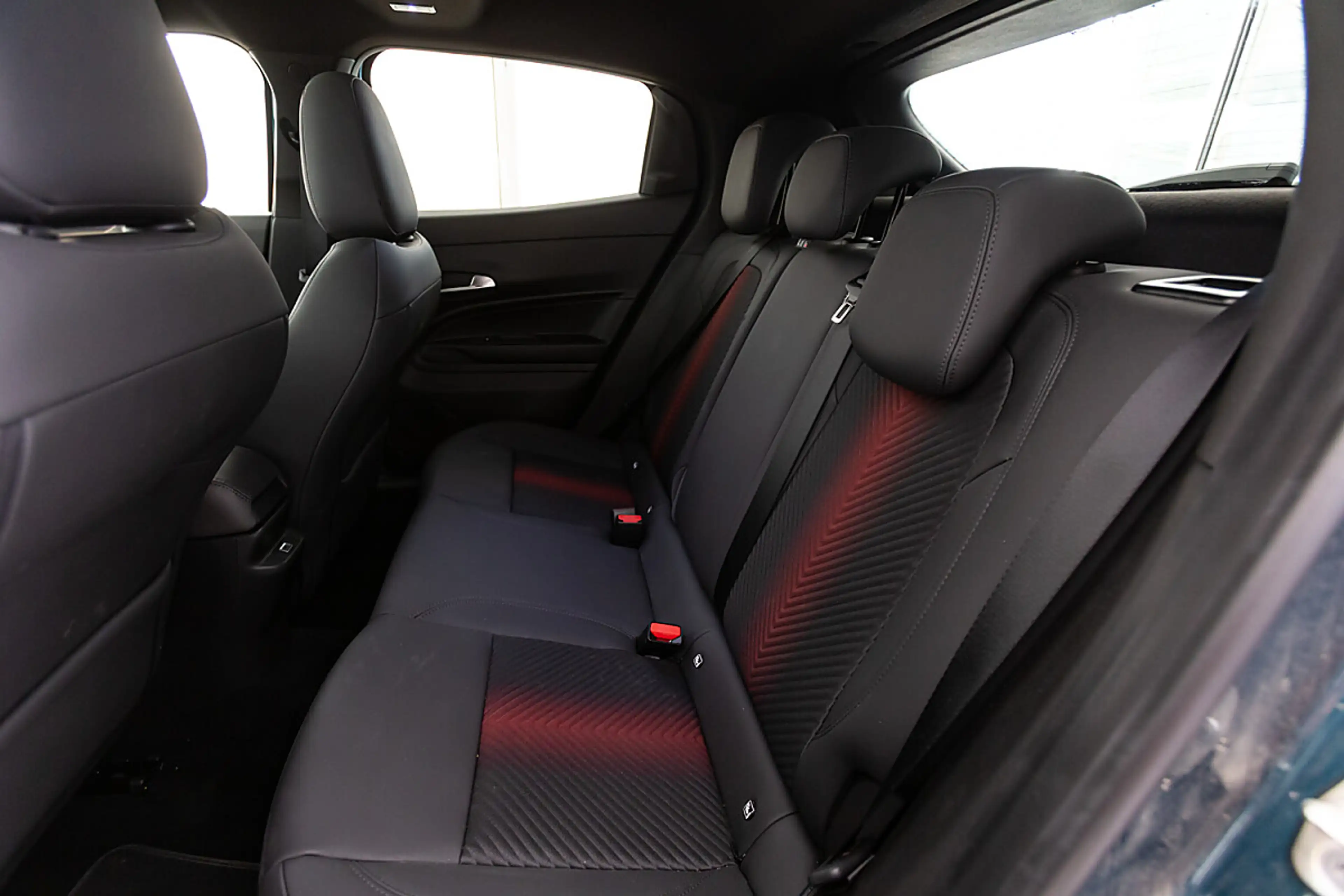 Alfa Romeo Junior 1.2 VGT Mild Hybrid Speciale — photo 5
