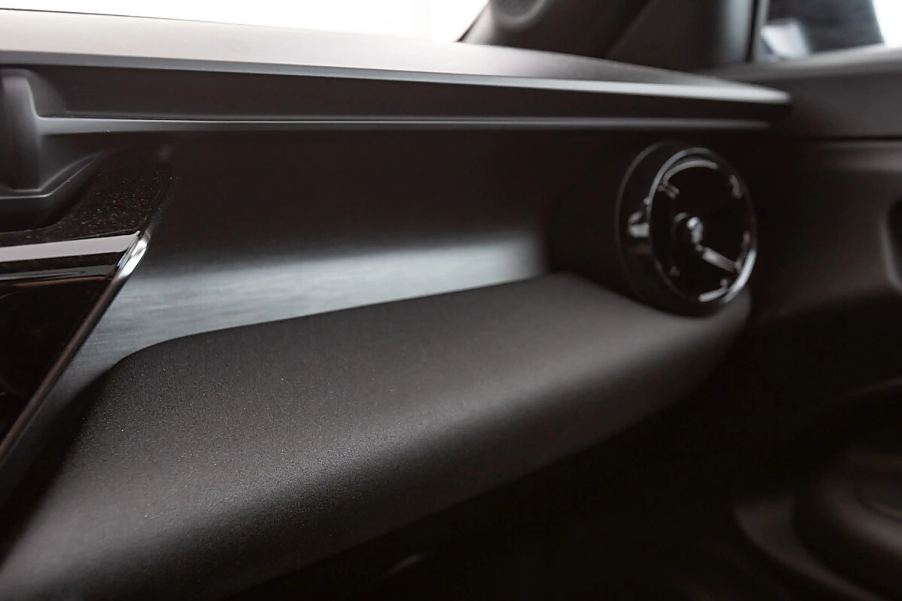 Alfa Romeo Junior 1.2 VGT Mild Hybrid Speciale — photo 15