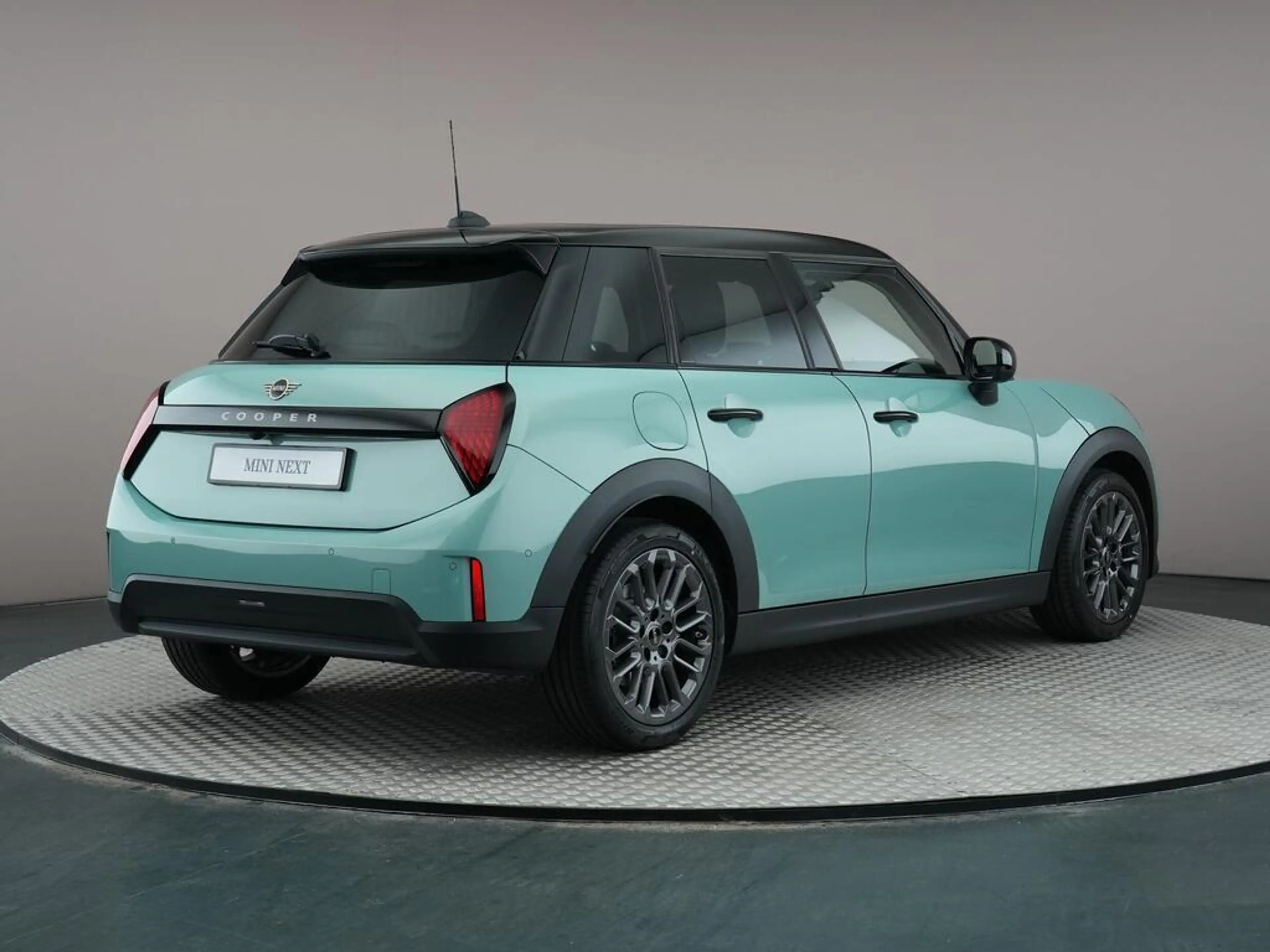 MINI Cooper C 5-deurs Classic M — photo 10