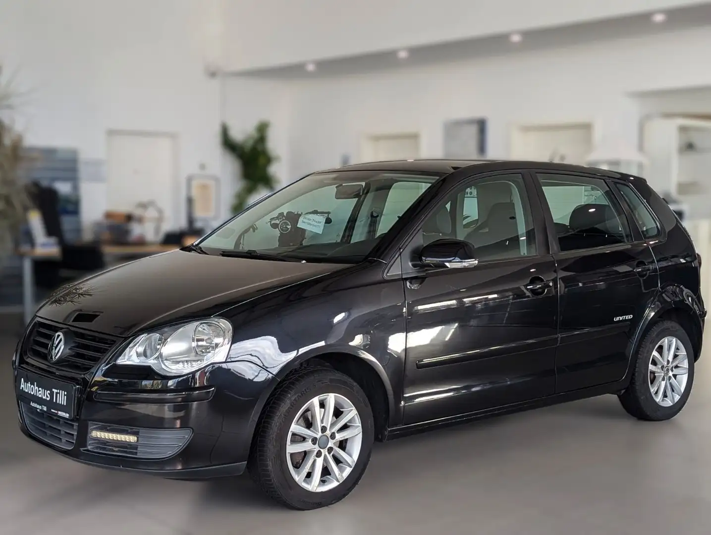 Volkswagen Polo IV 1.4 United 5 Trg. Automatik / Klima /Alu Schwarz - 1