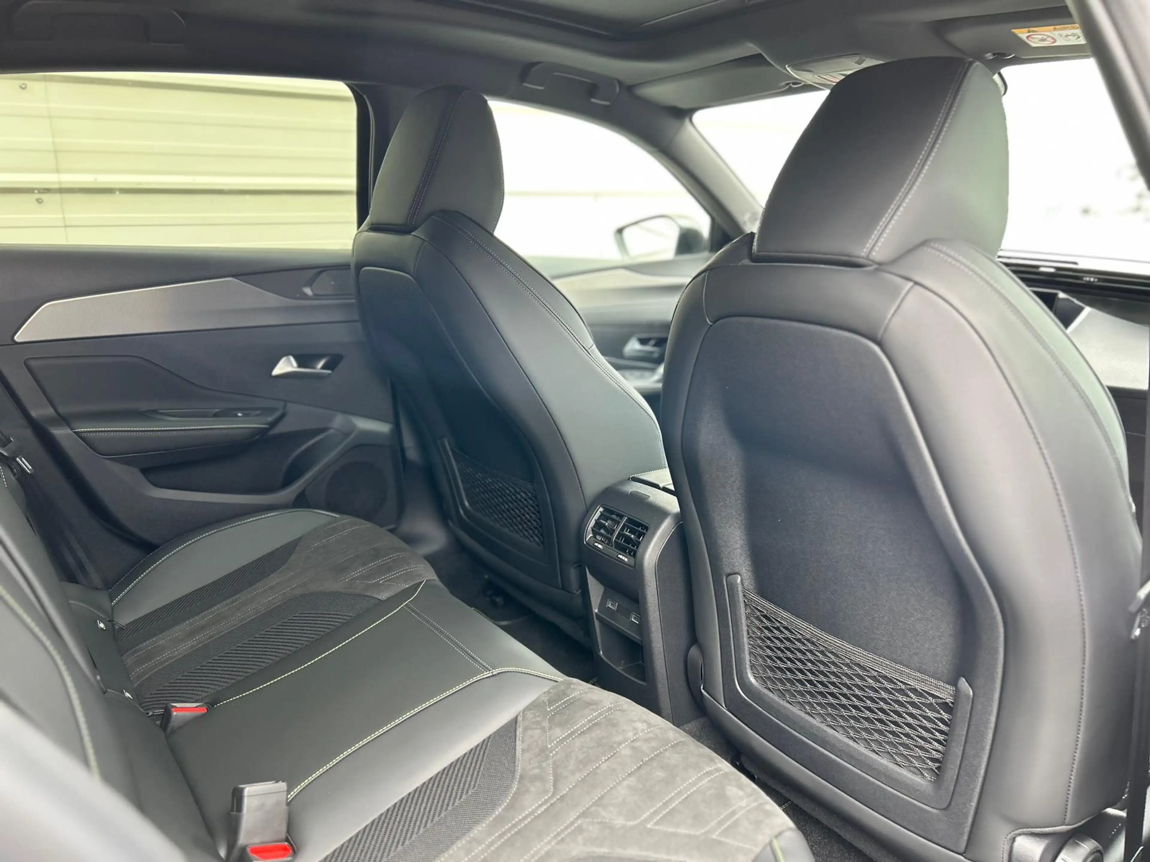 Peugeot 308 Hybrid 145 GT e-DCS6 *Pano*360*TOP ANGEBOT — photo 7