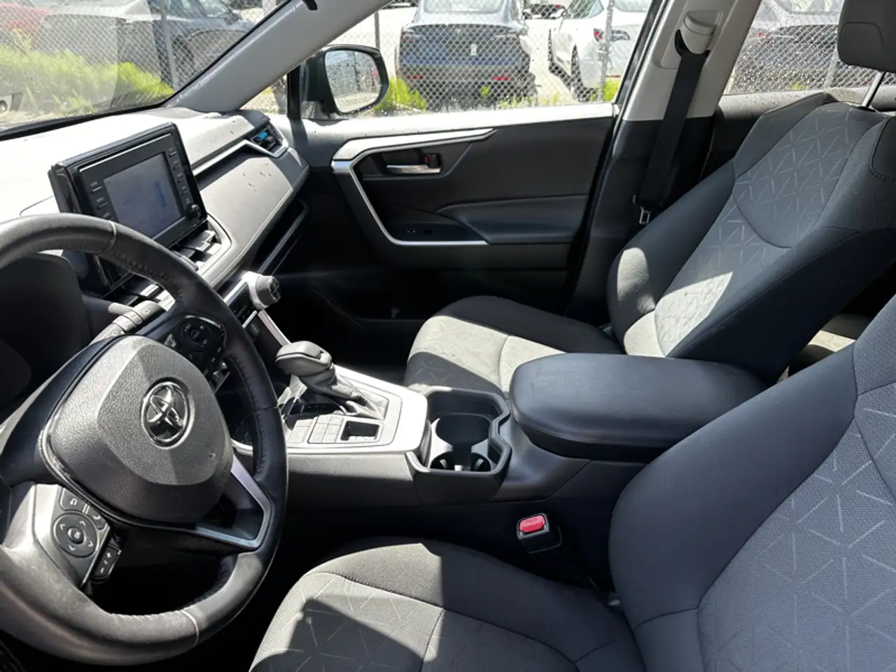 Toyota RAV 4 снимка Toyota RAV 4