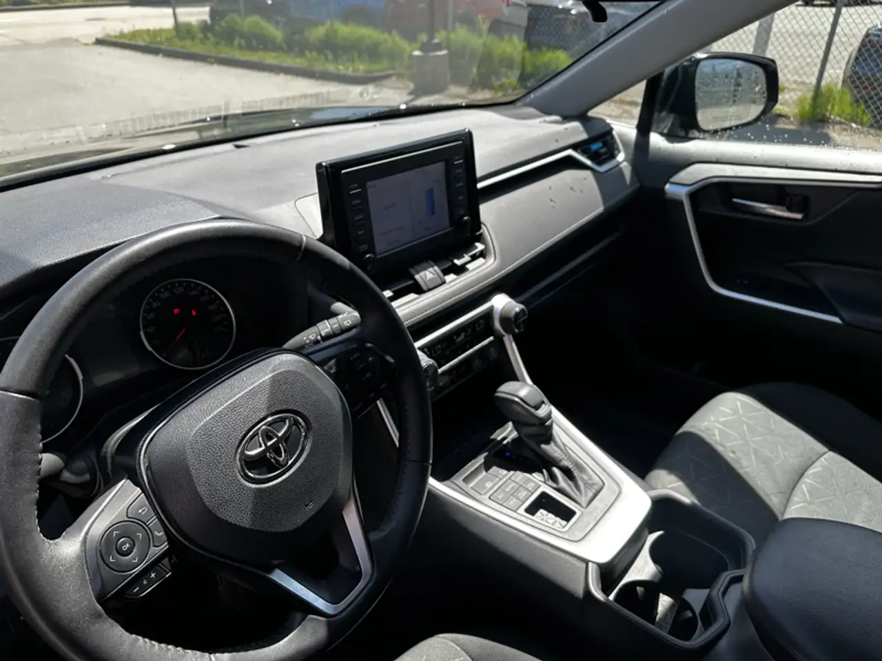 Toyota RAV 4 снимка Toyota RAV 4