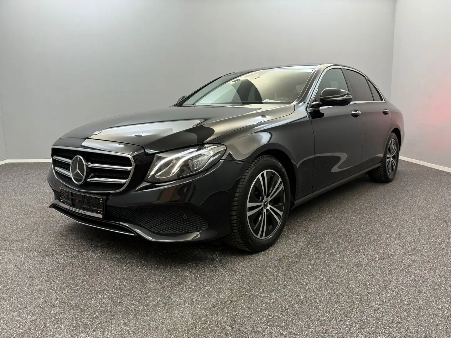 Mercedes-Benz E 220 E220d Limousine 2x Avantgarde*MEMO*KAM*WIDE*TOP Schwarz - 1