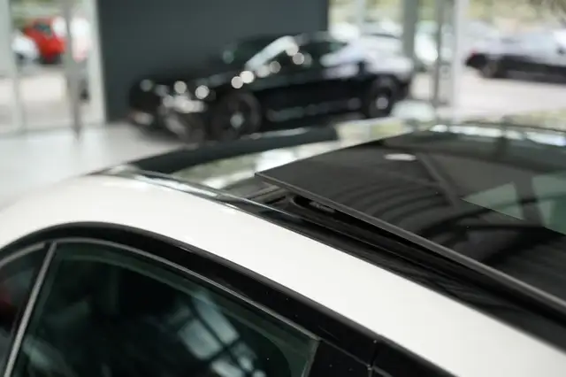Mercedes-Benz E-Class view 13