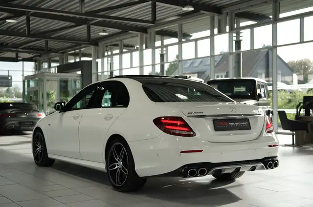 Mercedes-Benz E-Class view 10