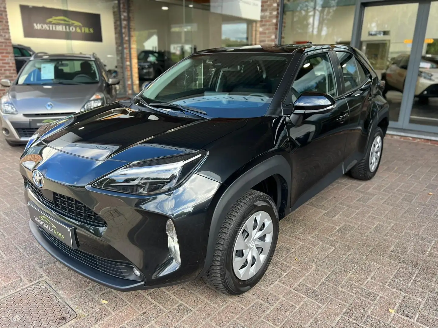 Toyota Yaris Cross Yaris Cross 1.5i VVT-i Dynamic Plus CVT Schwarz - 2