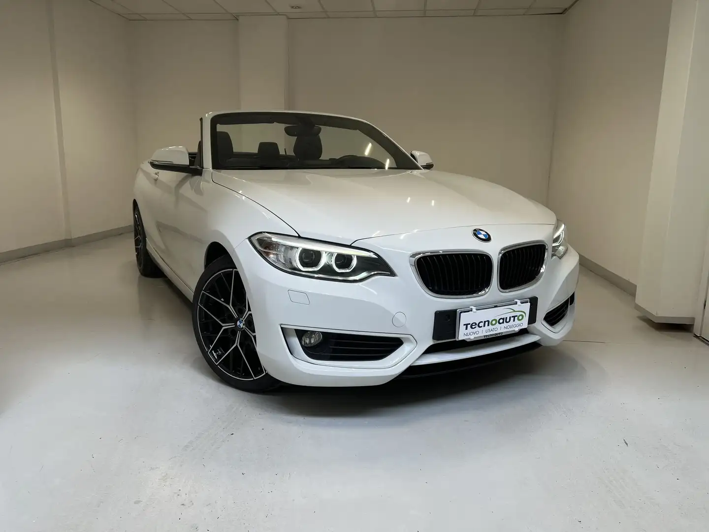 BMW 220 220i Cabrio Advantage Steptronic Bianco - 2