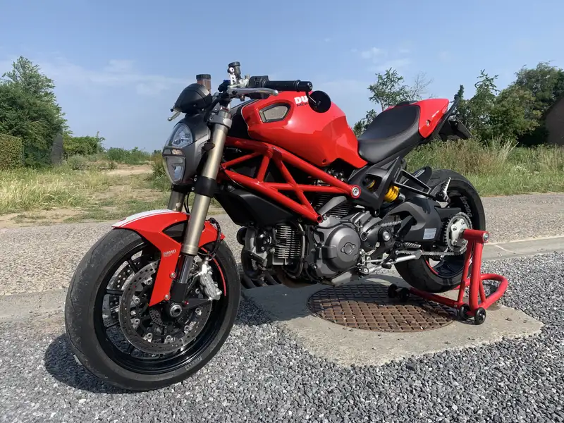 Ducati Monster 1100 - foto 2