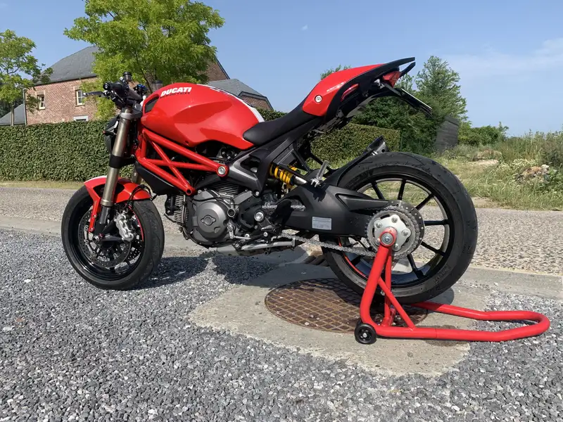 Ducati Monster 1100 - foto 4