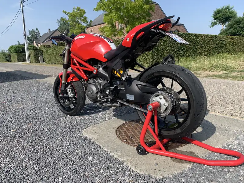 Ducati Monster 1100 - foto 3