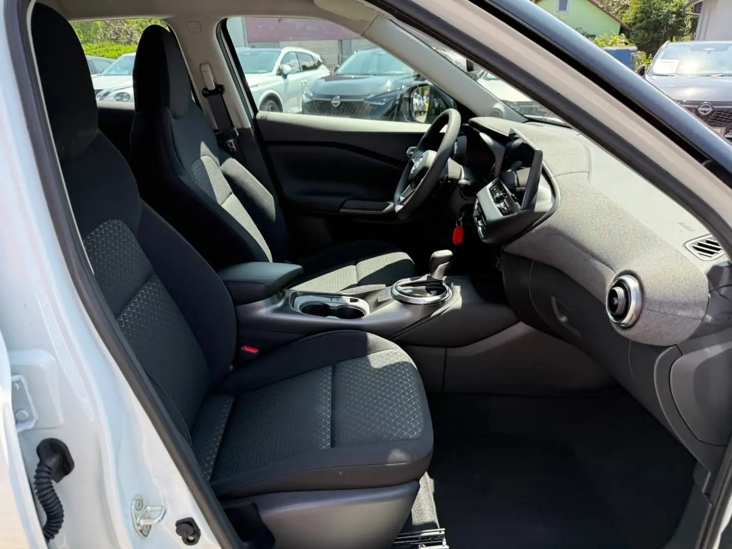 Nissan Juke 1.0DIG-T Acenta Autom. Komfort Paket Blanc - 2