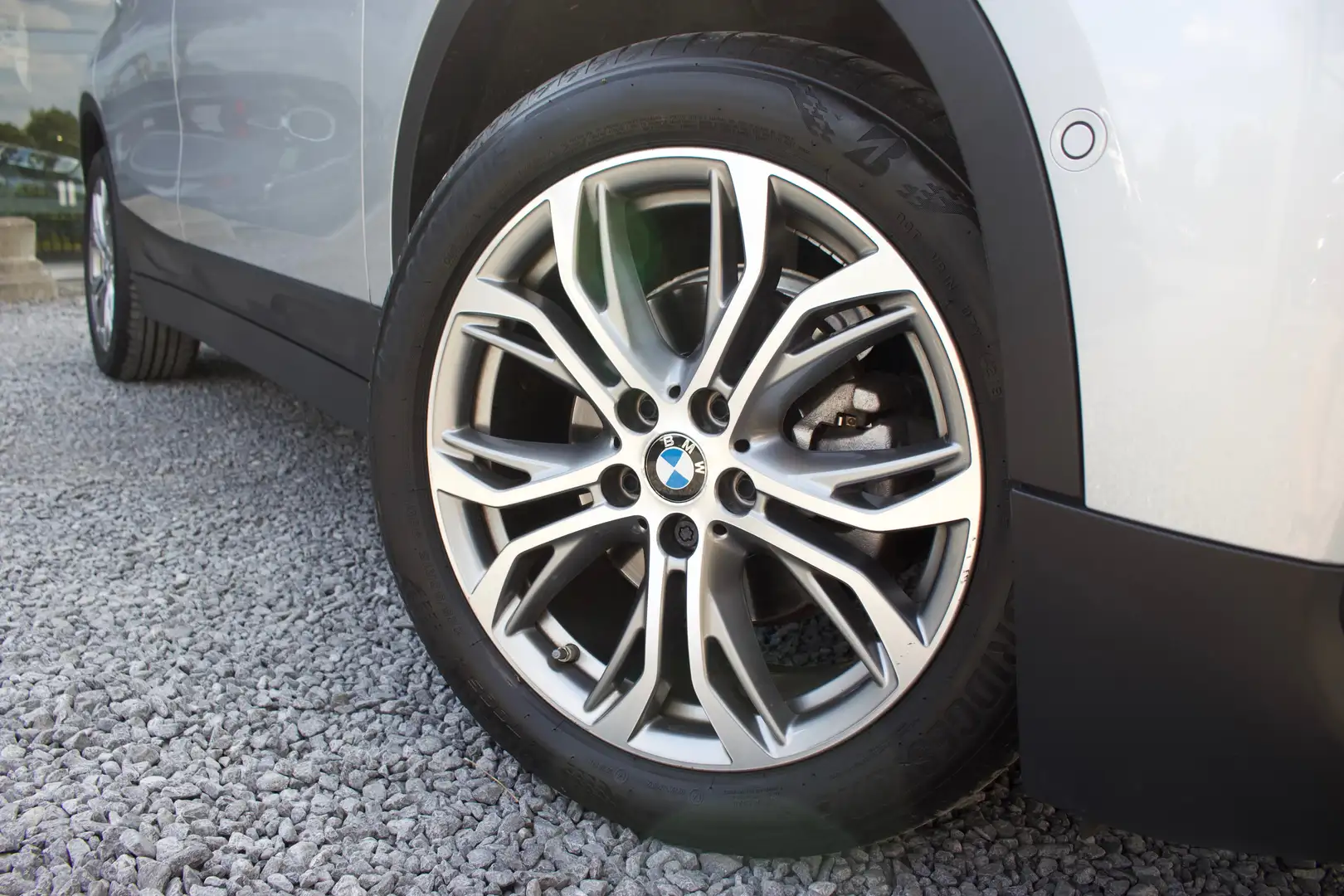 BMW X2 1.5 dA sDrive16 SPORT*GPS*CRUISE*CUIR*LED*GARANTIE Grijs - 2