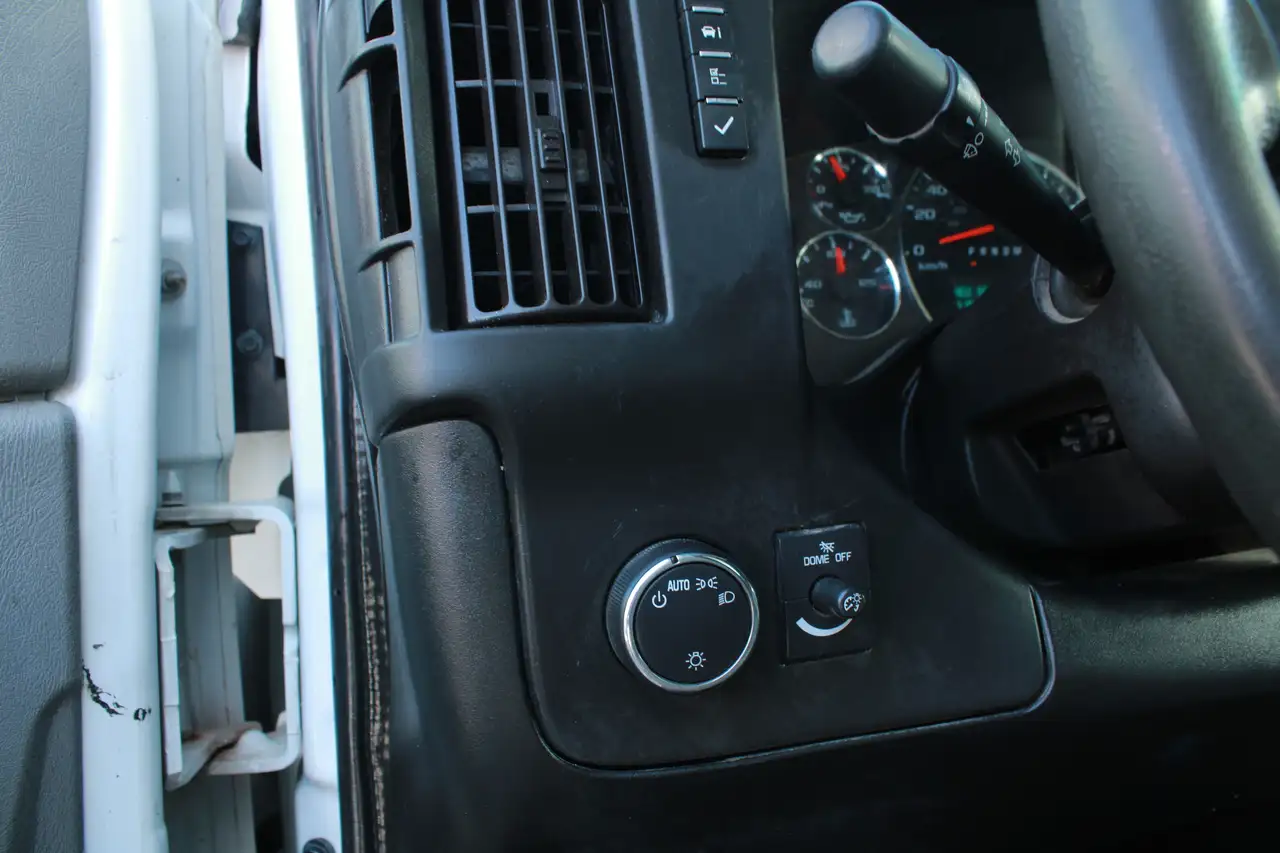 GMC Savana снимка GMC Savana