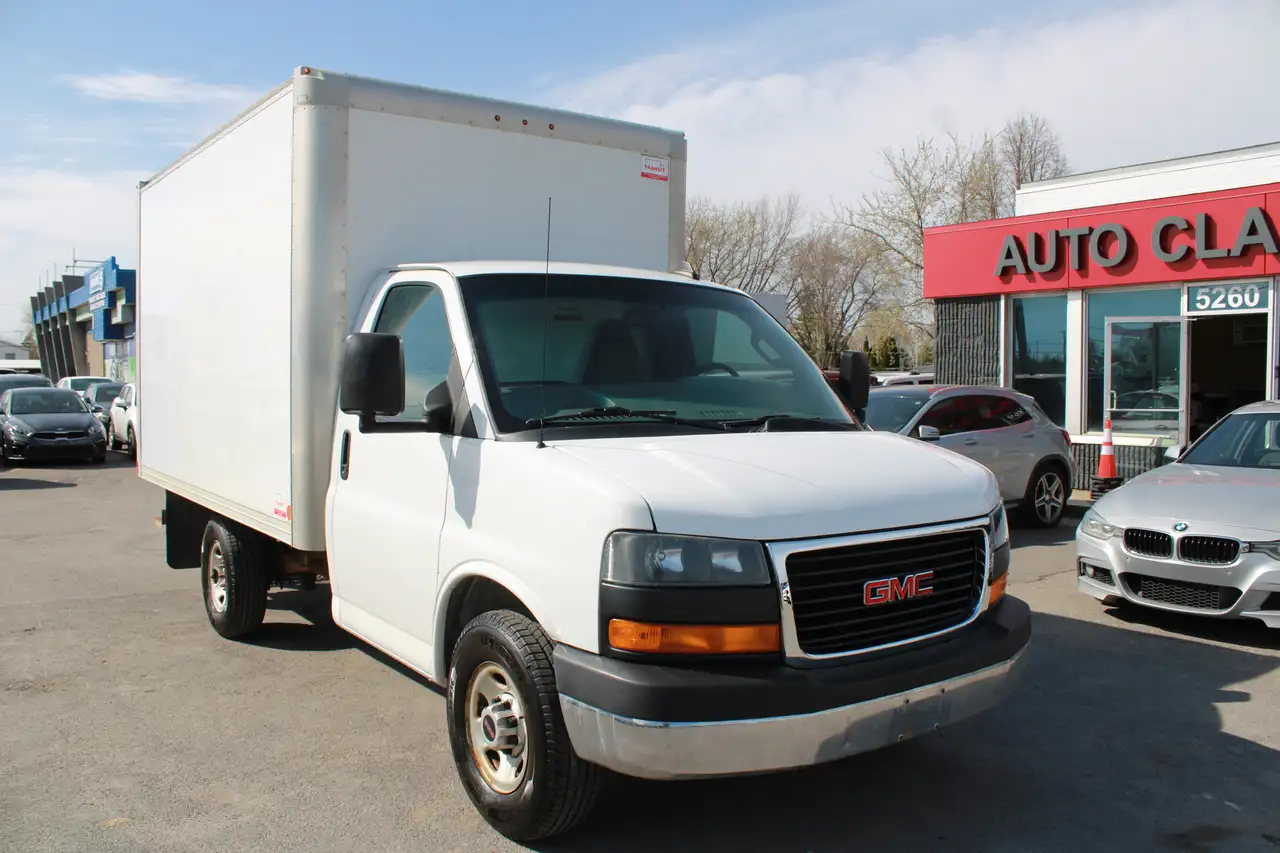 GMC Savana снимка GMC Savana