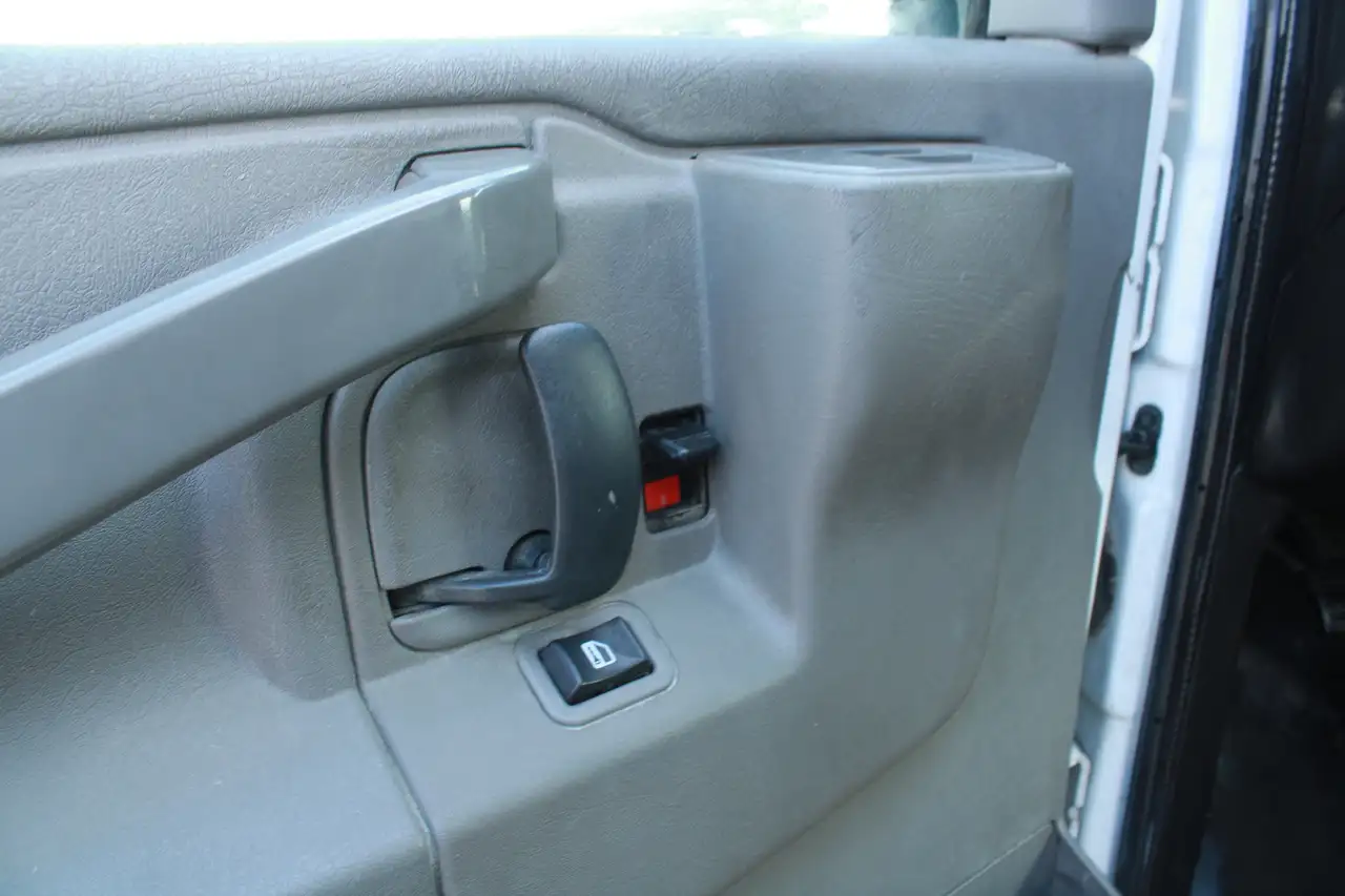 GMC Savana снимка GMC Savana