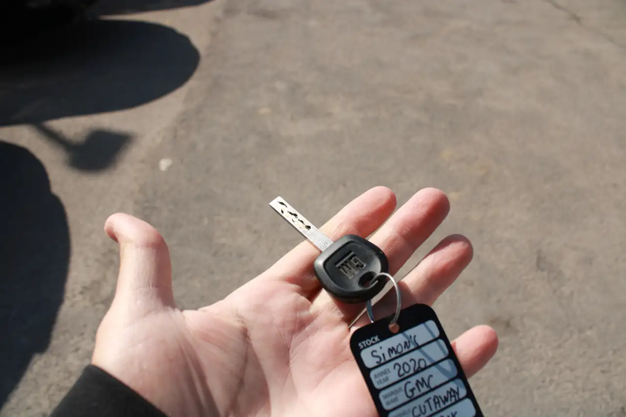 GMC Savana снимка GMC Savana